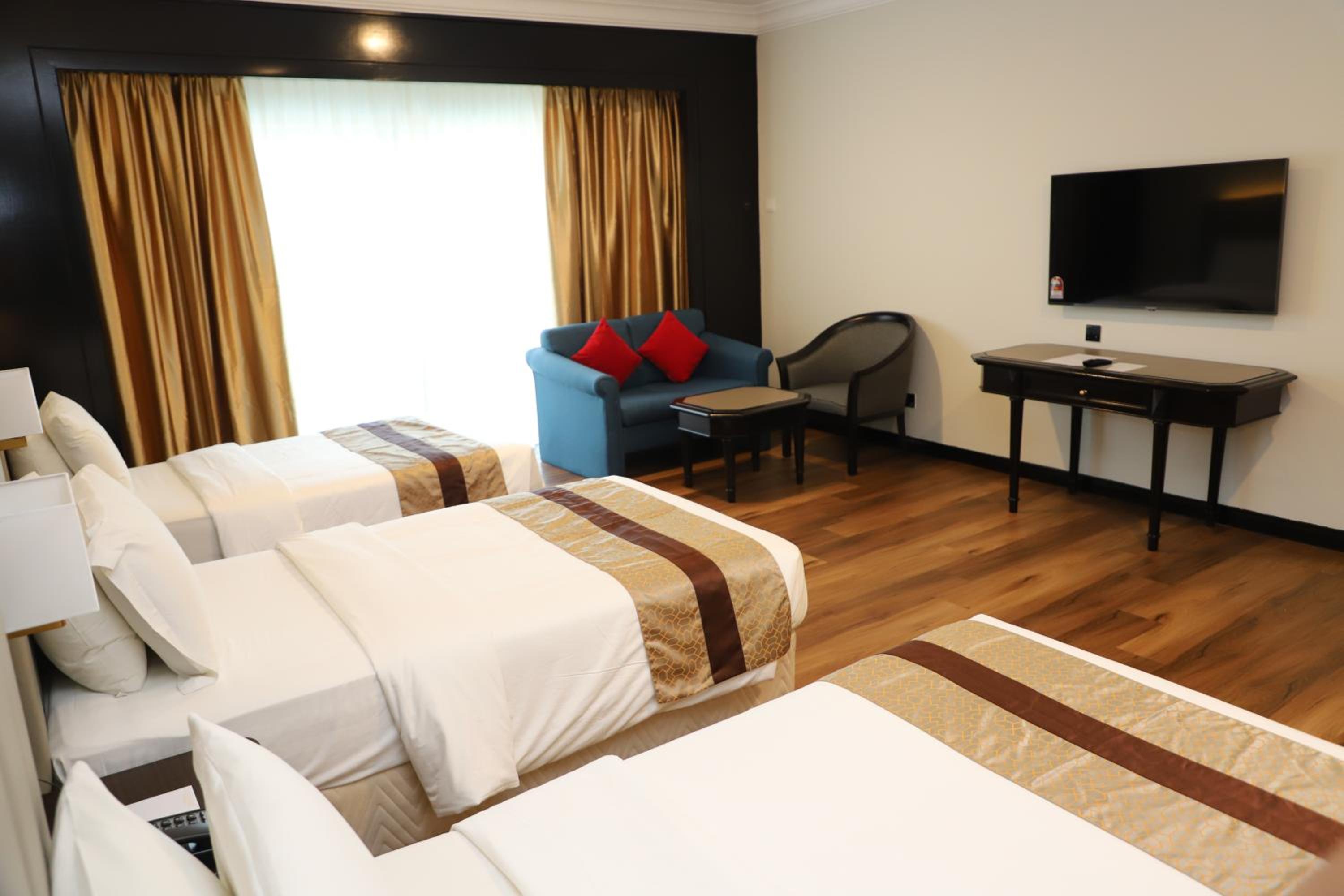Deluxe Triple Room - Photo 3