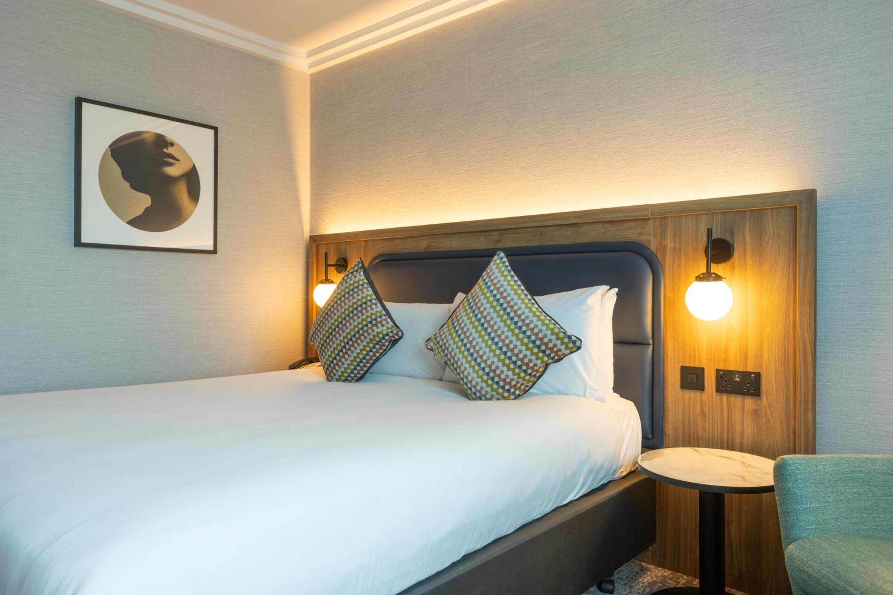 Premium Queen Room