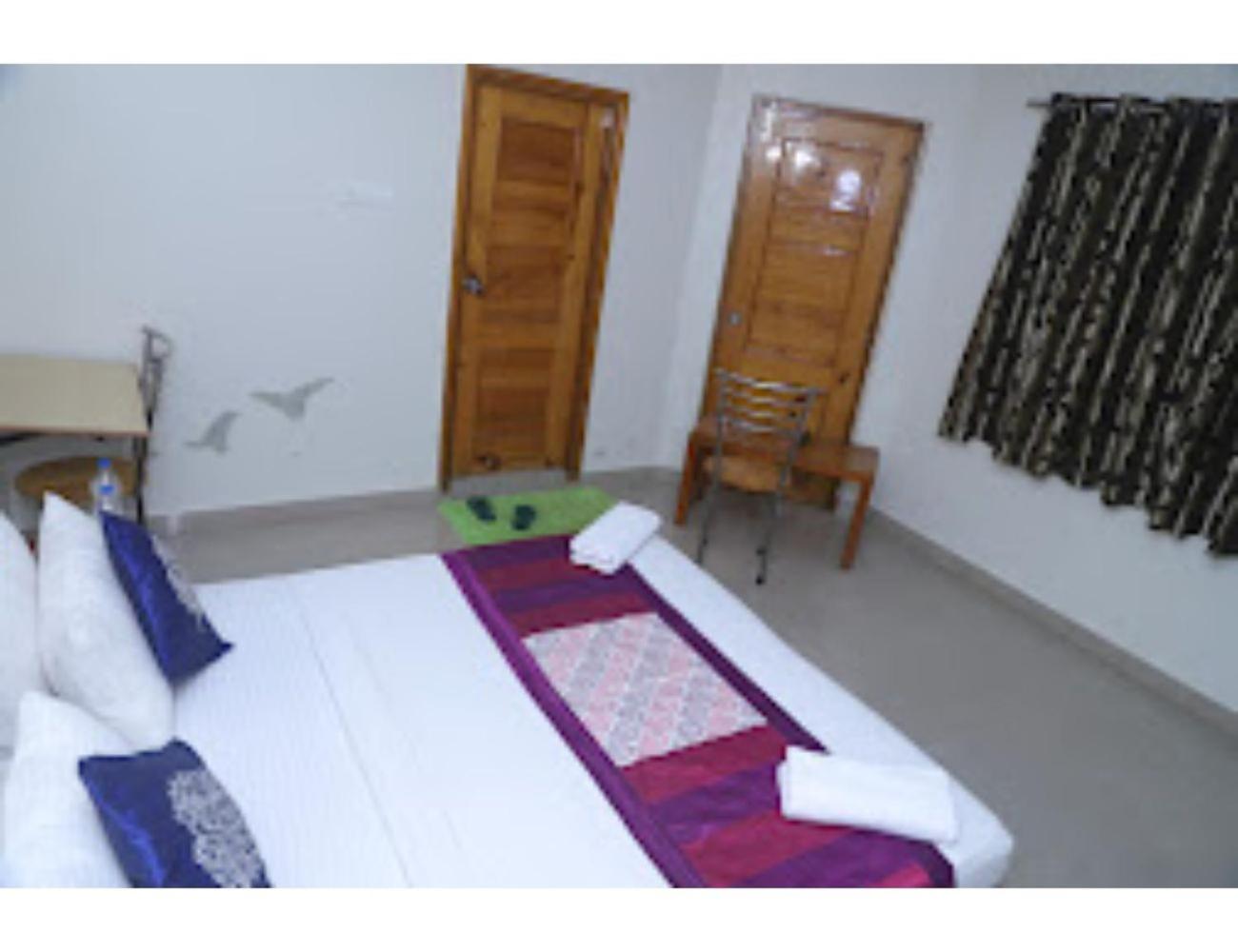 Budget Double Room photo 2