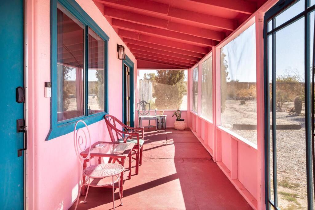 One-Bedroom House photo 2