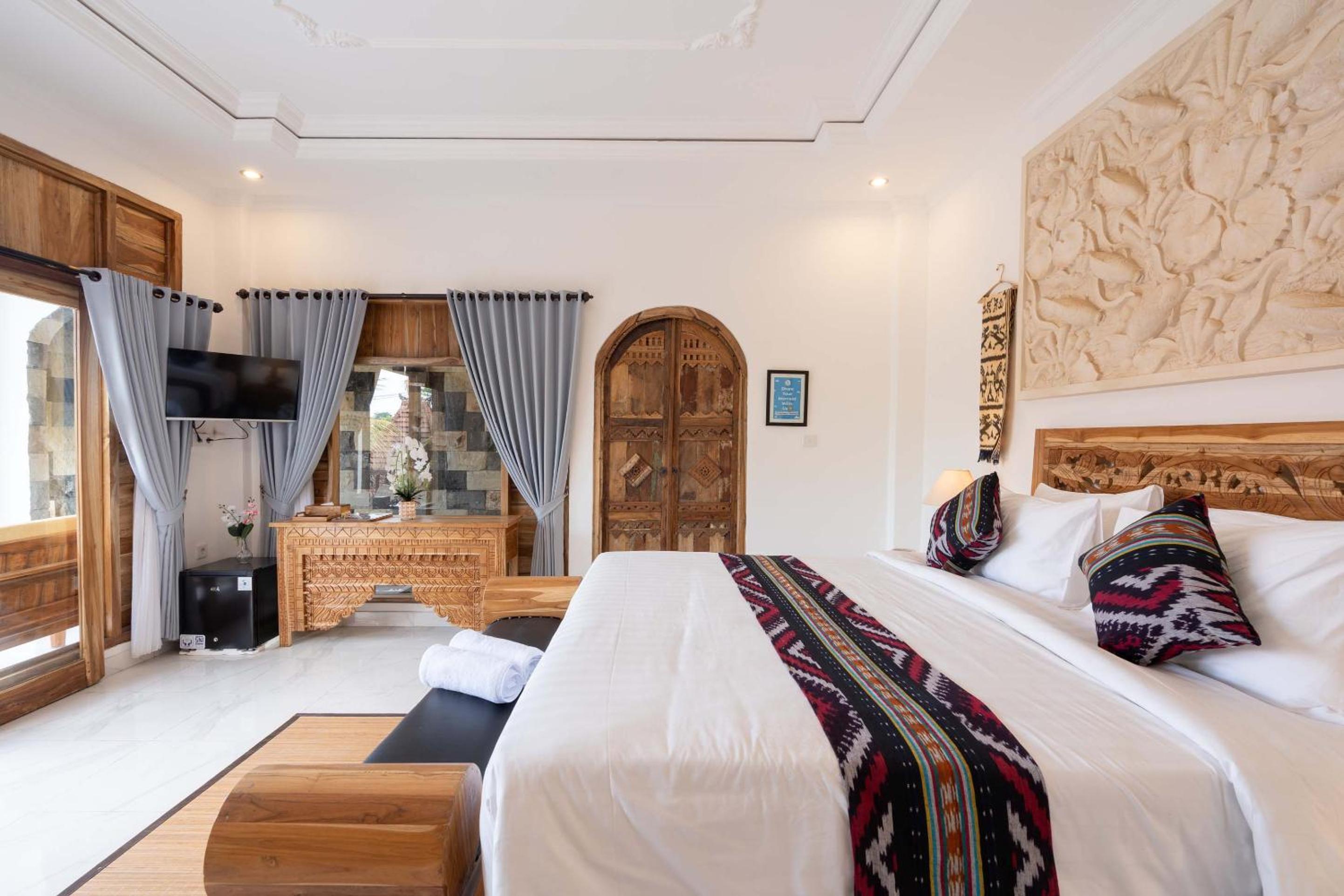 Suite Room with Plunge Pool - Photo 10
