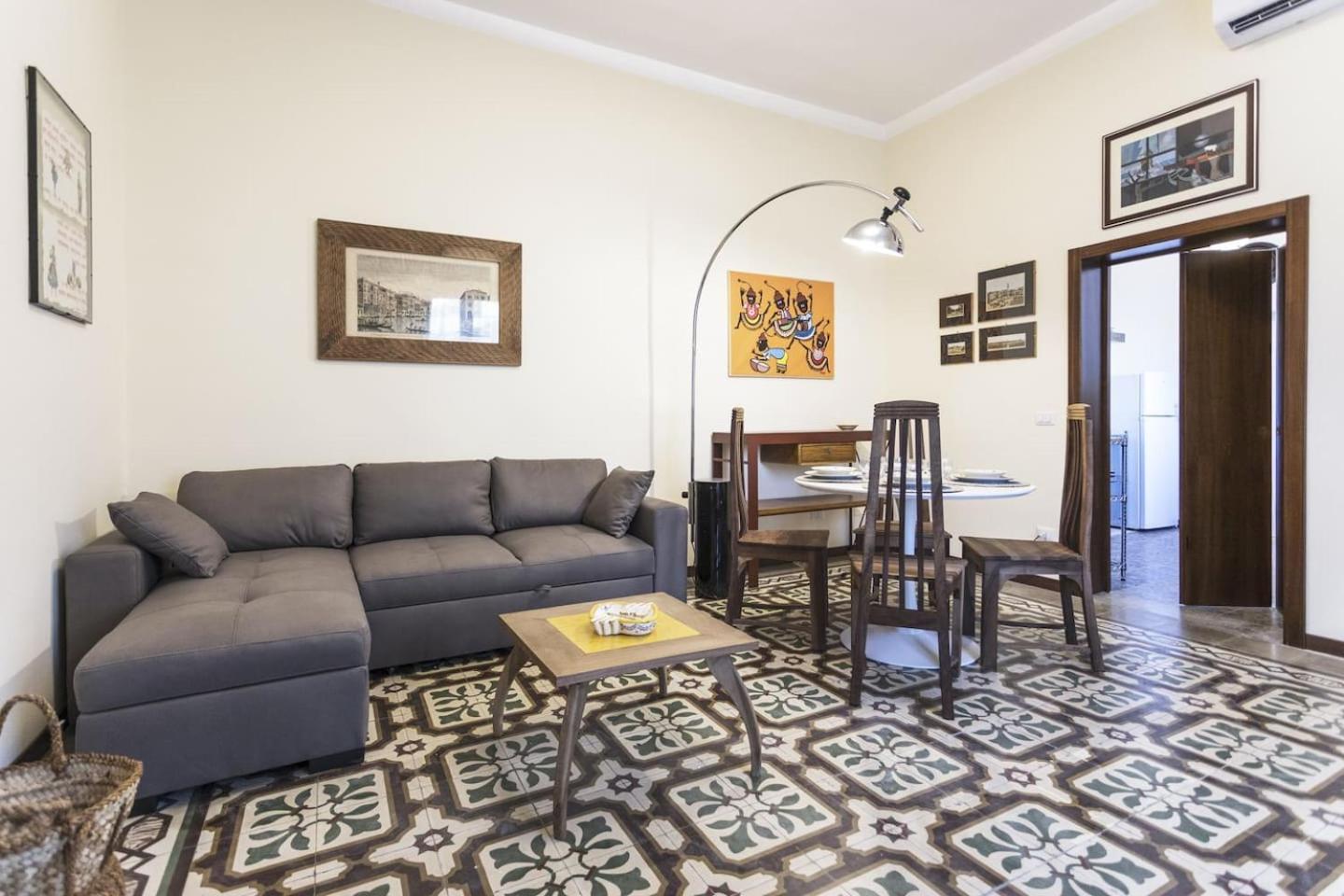 One-Bedroom Apartment