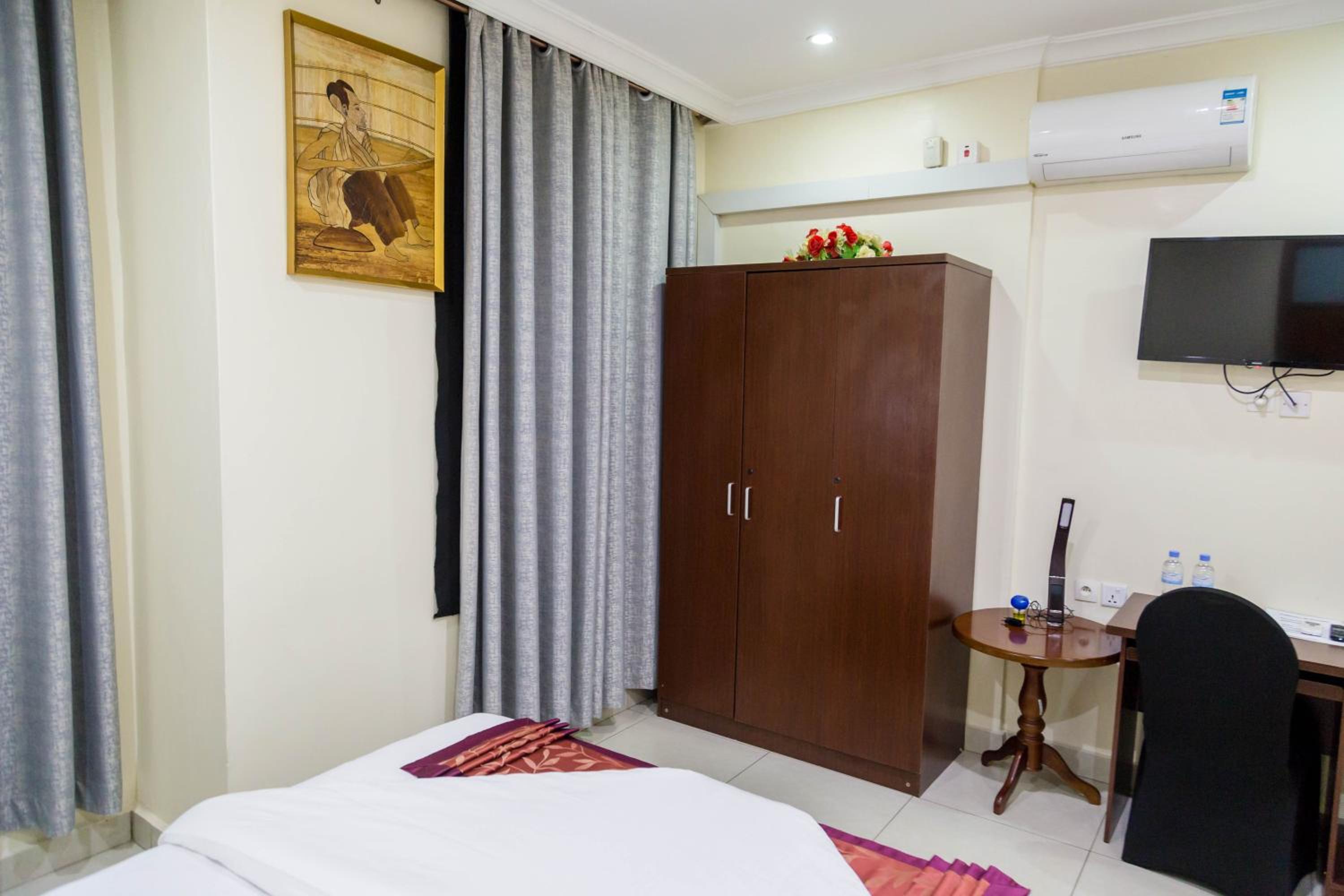 Executive Suite photo 3