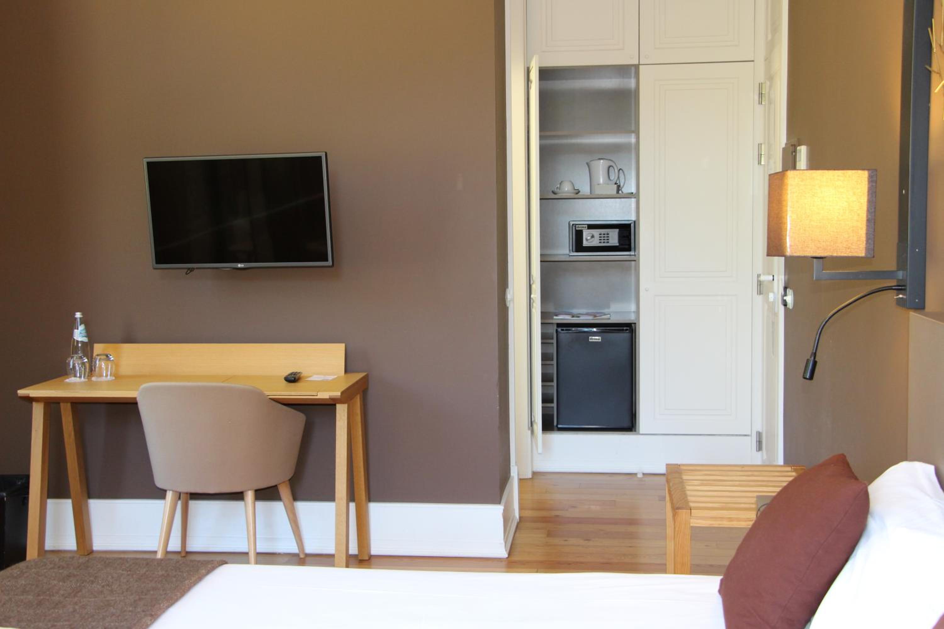 Deluxe Double or Twin Room photo 2