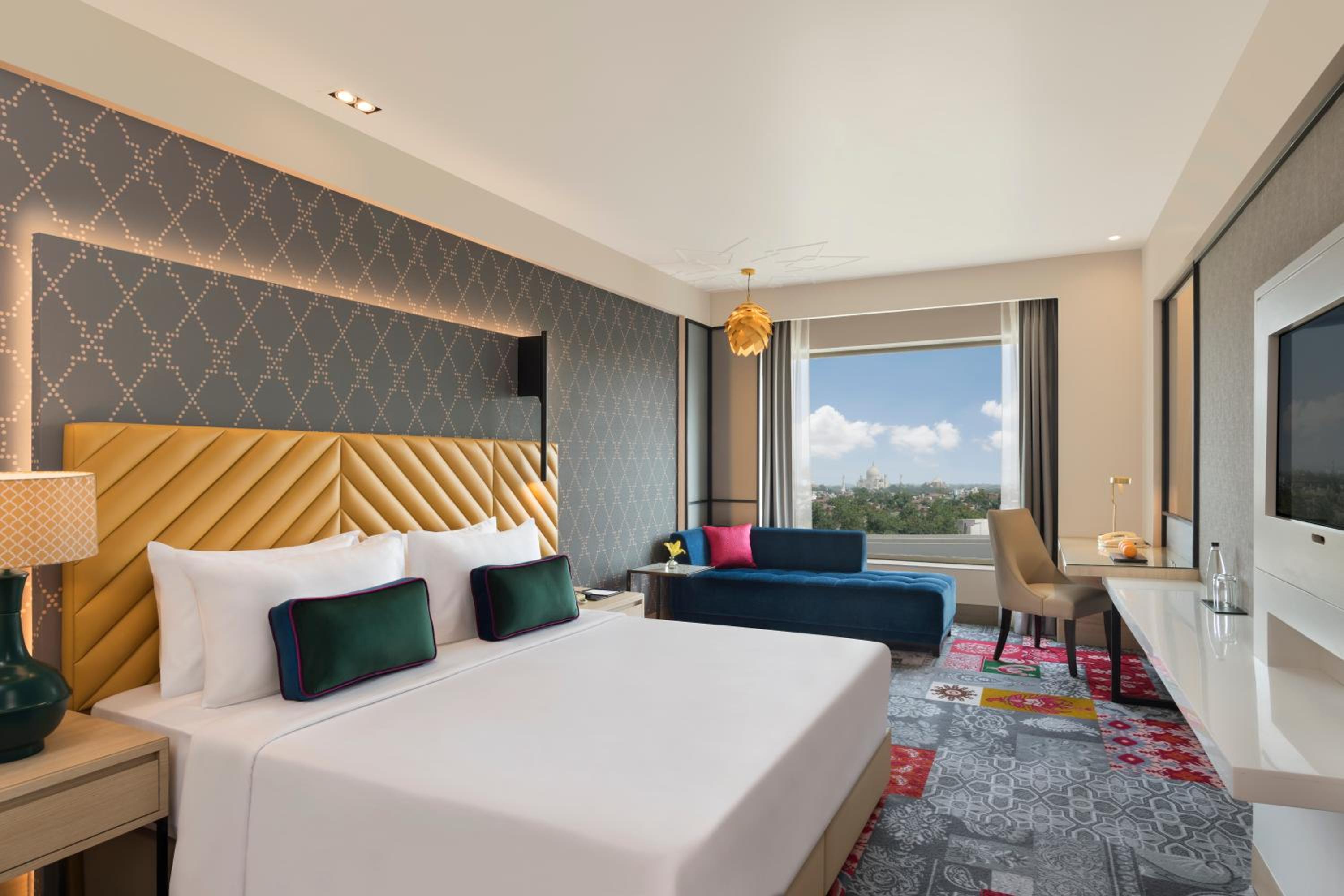 Deluxe Double Room with 15% discount on food and beverage, spa and laundry | 1+1 IMFL Happy Hours from 6 to 8 pm - Photo 3