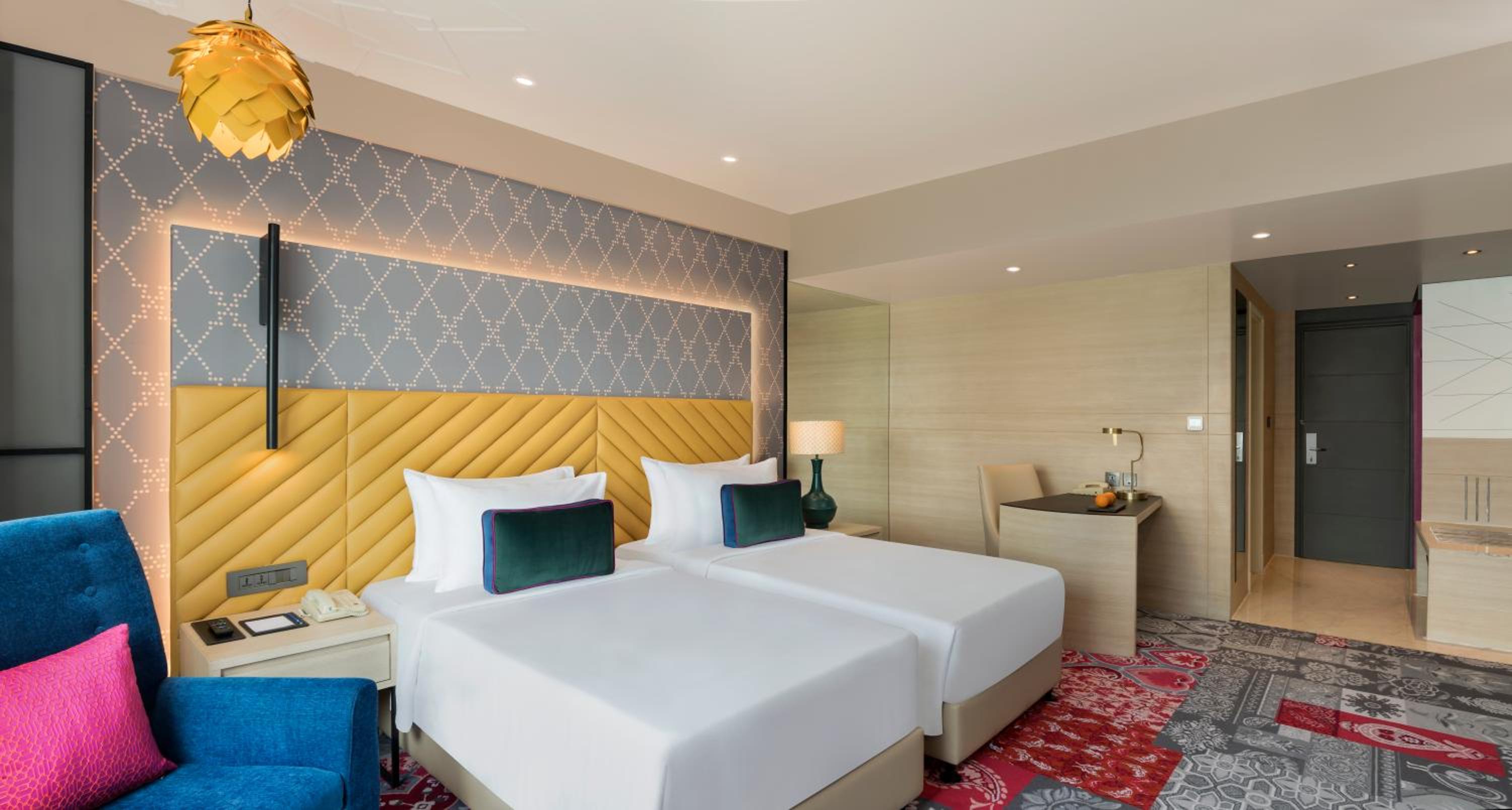 Superior Twin Room with 15% discount on food and beverage, spa and laundry | 1+1 IMFL Happy Hours from 6 to 8 pm - Photo 5