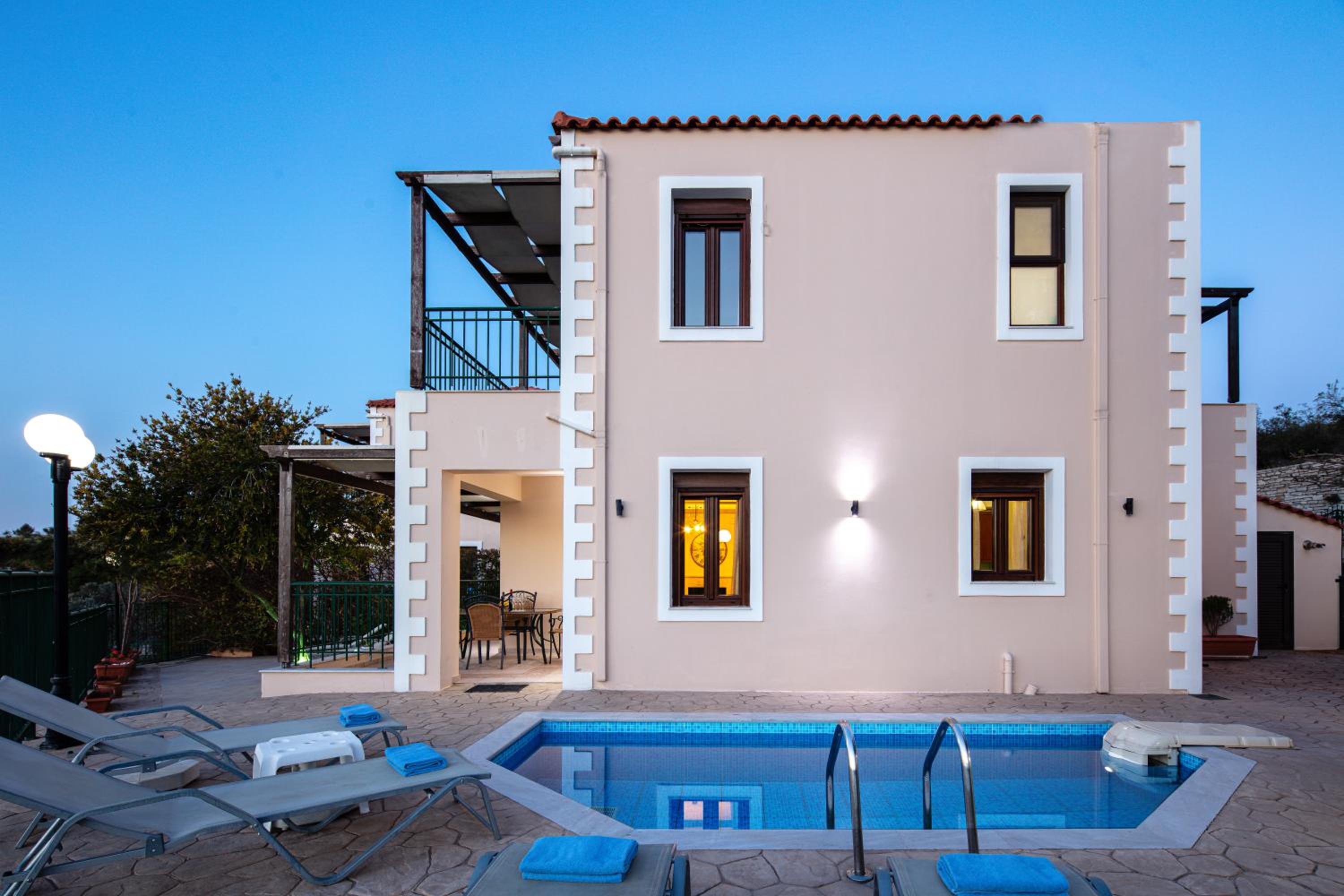 Three-Bedroom Villa photo 3
