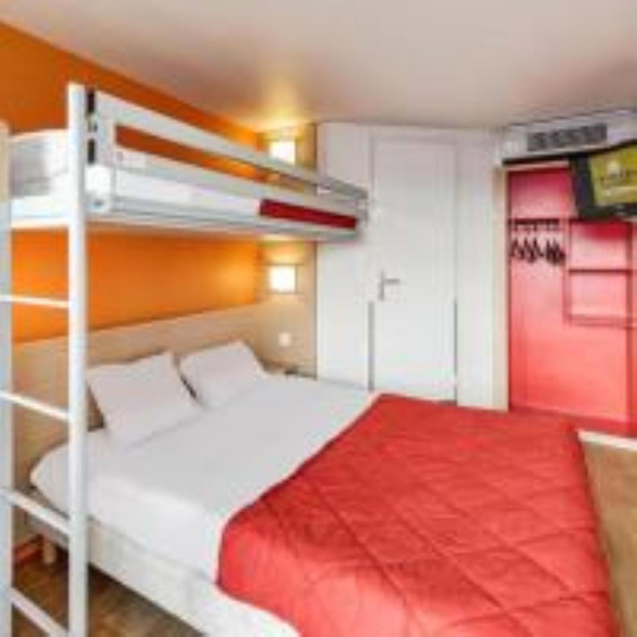 Triple Room with 1 Double + 1 Single Bed - Photo 4