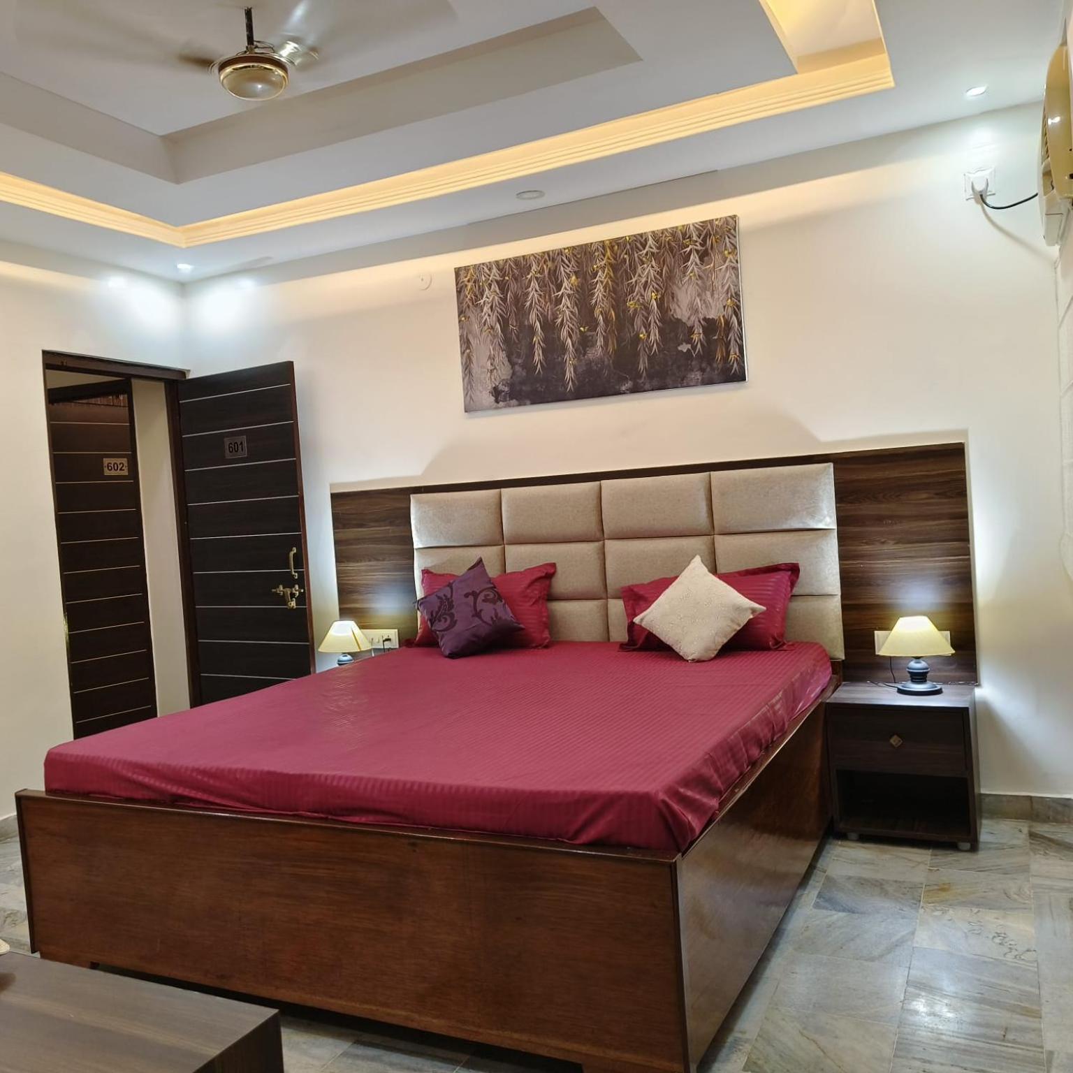 Double Room with Private Bathroom photo 3