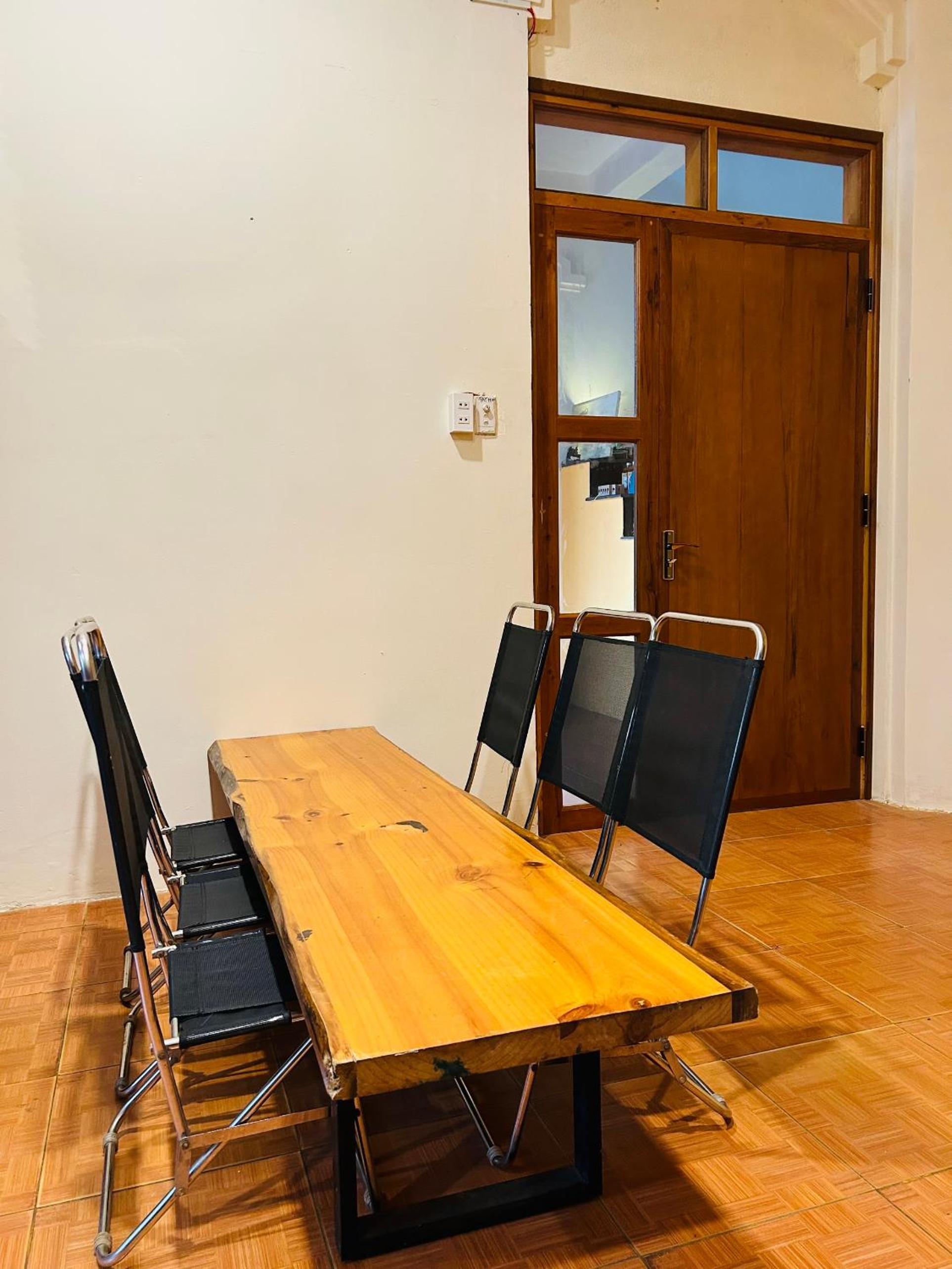 6-Bed Mixed Dormitory Room photo 3