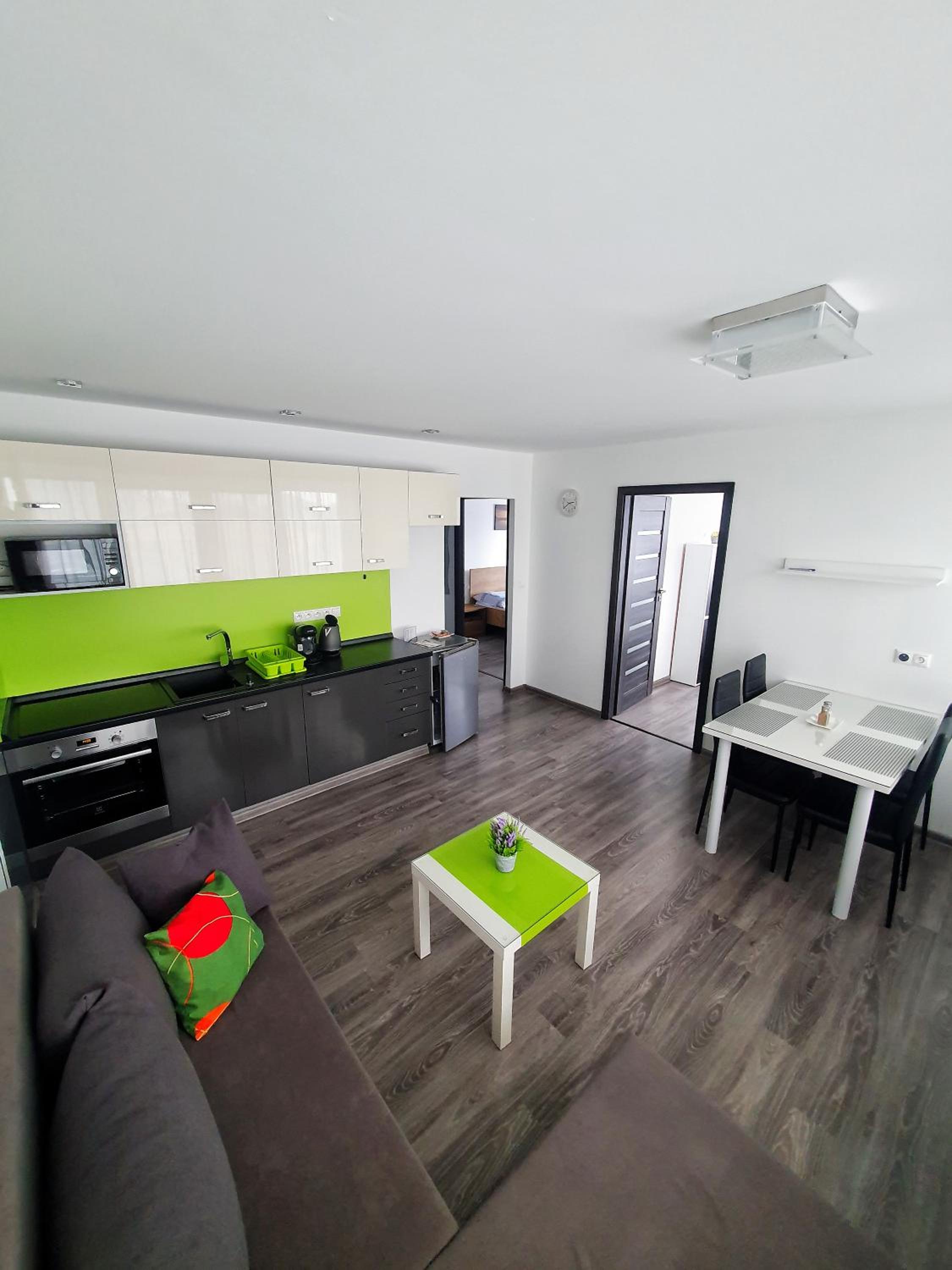 One-Bedroom Apartment - Photo 17