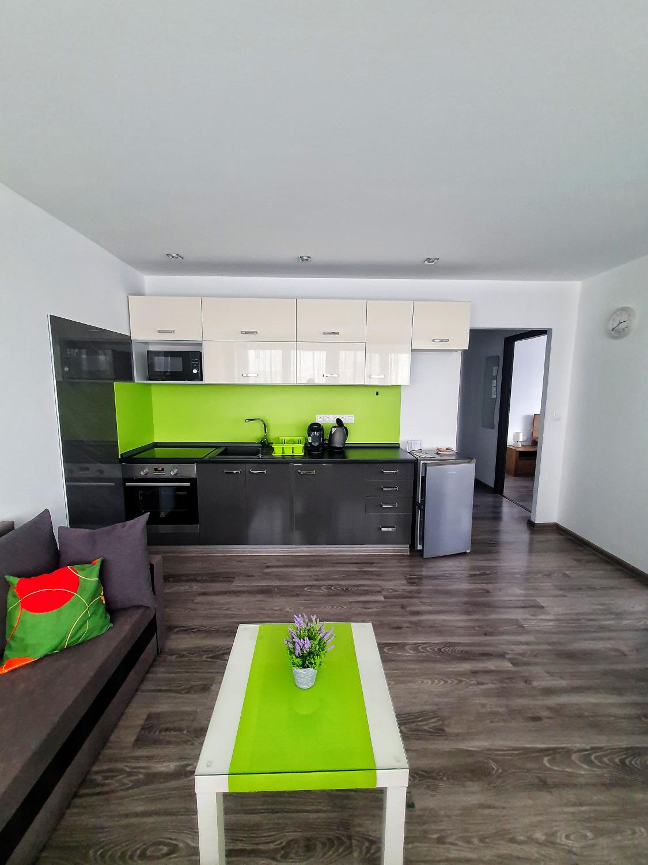 One-Bedroom Apartment - Photo 18