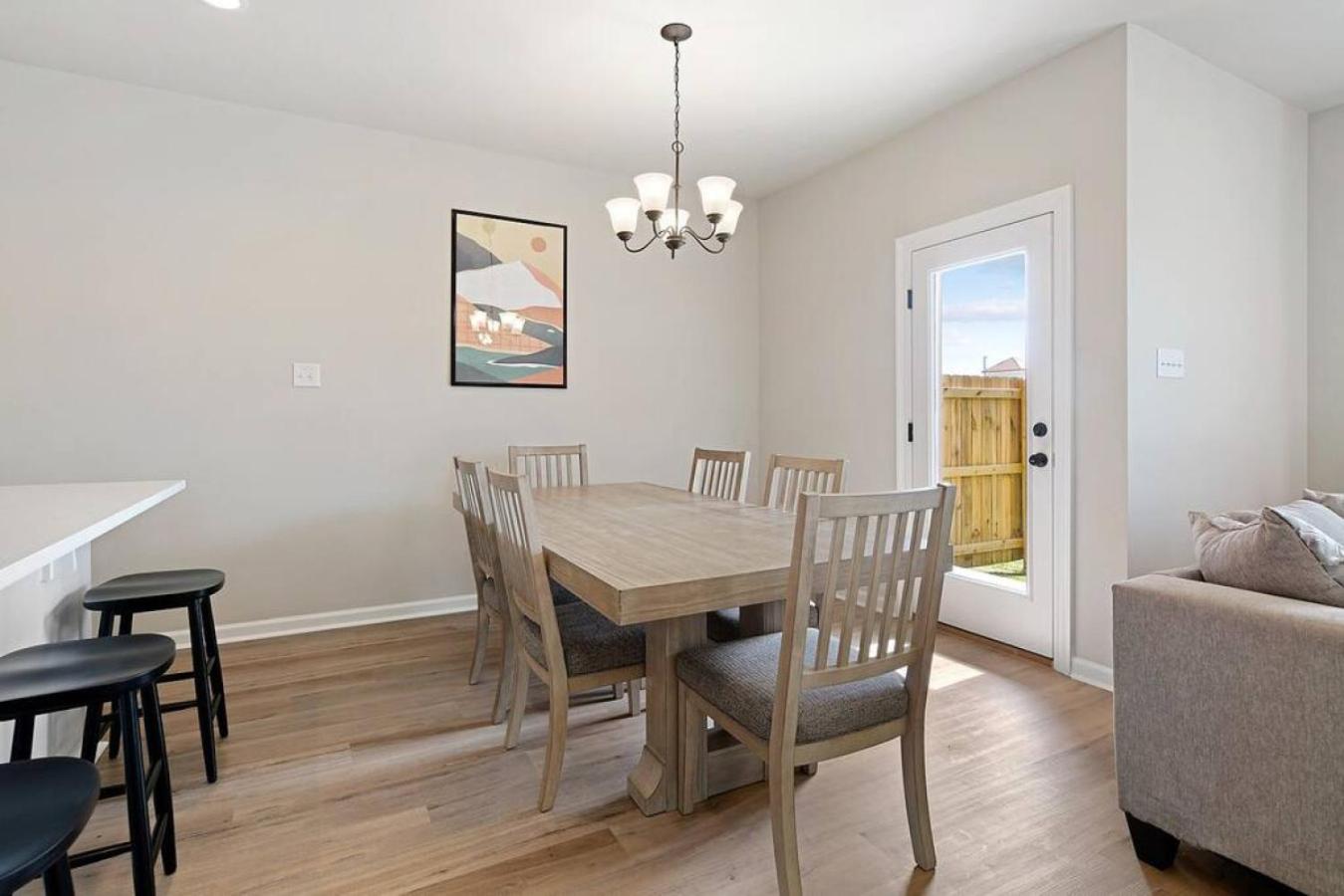 Three-Bedroom Townhouse photo 2