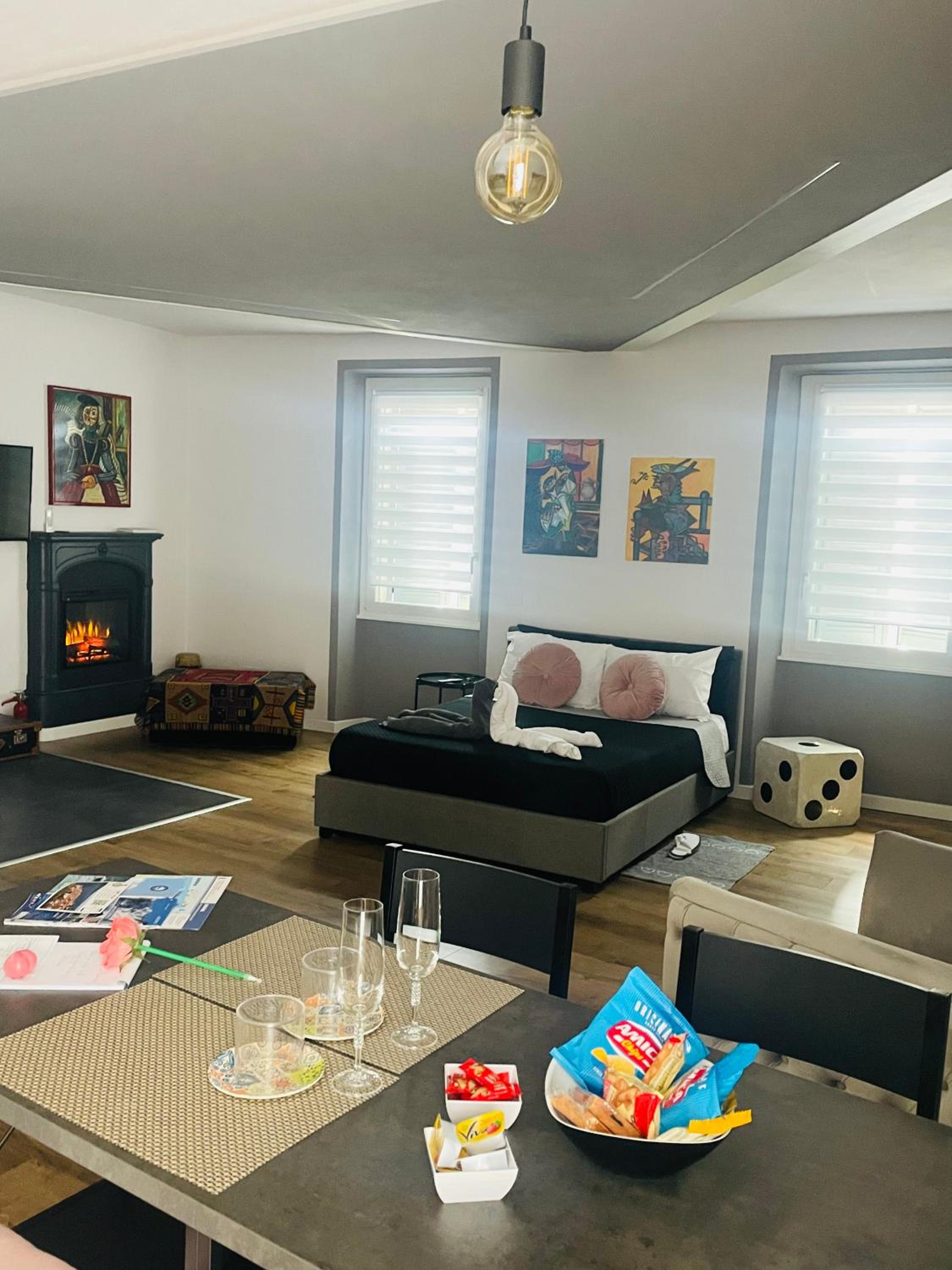 One-Bedroom Apartment