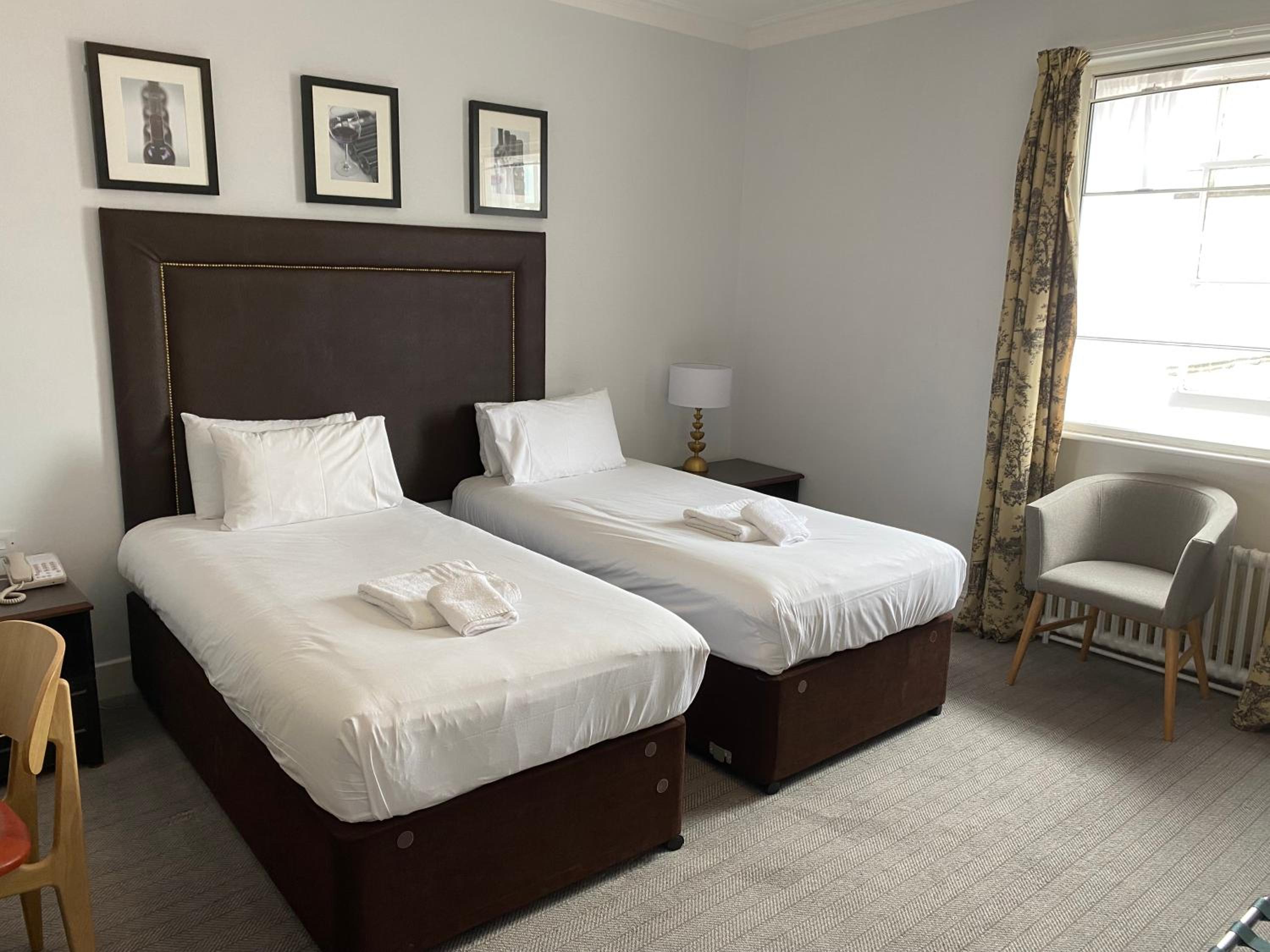 Standard Twin Room - Non-Smoking - Photo 1