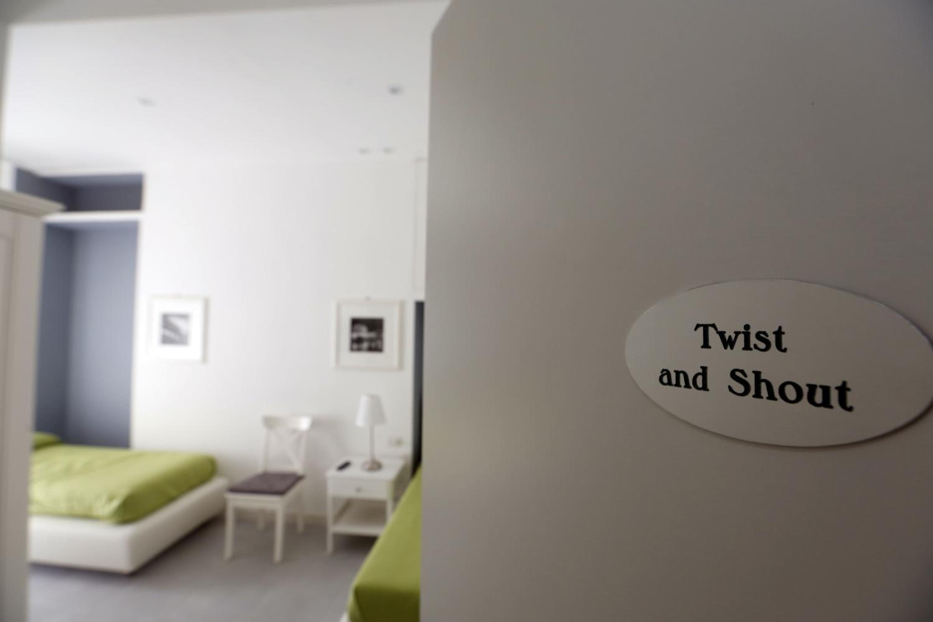 Standard Twin Room