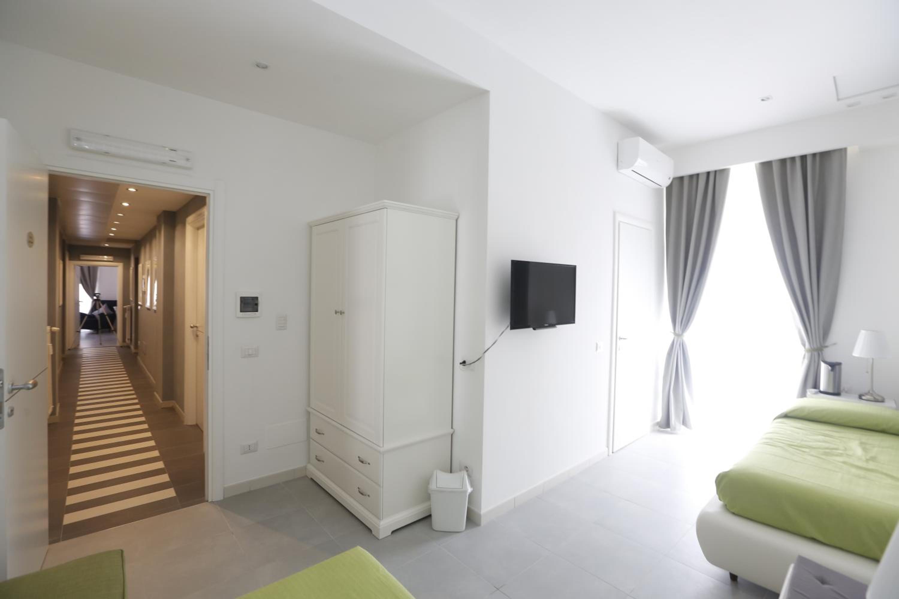 Standard Twin Room photo 3