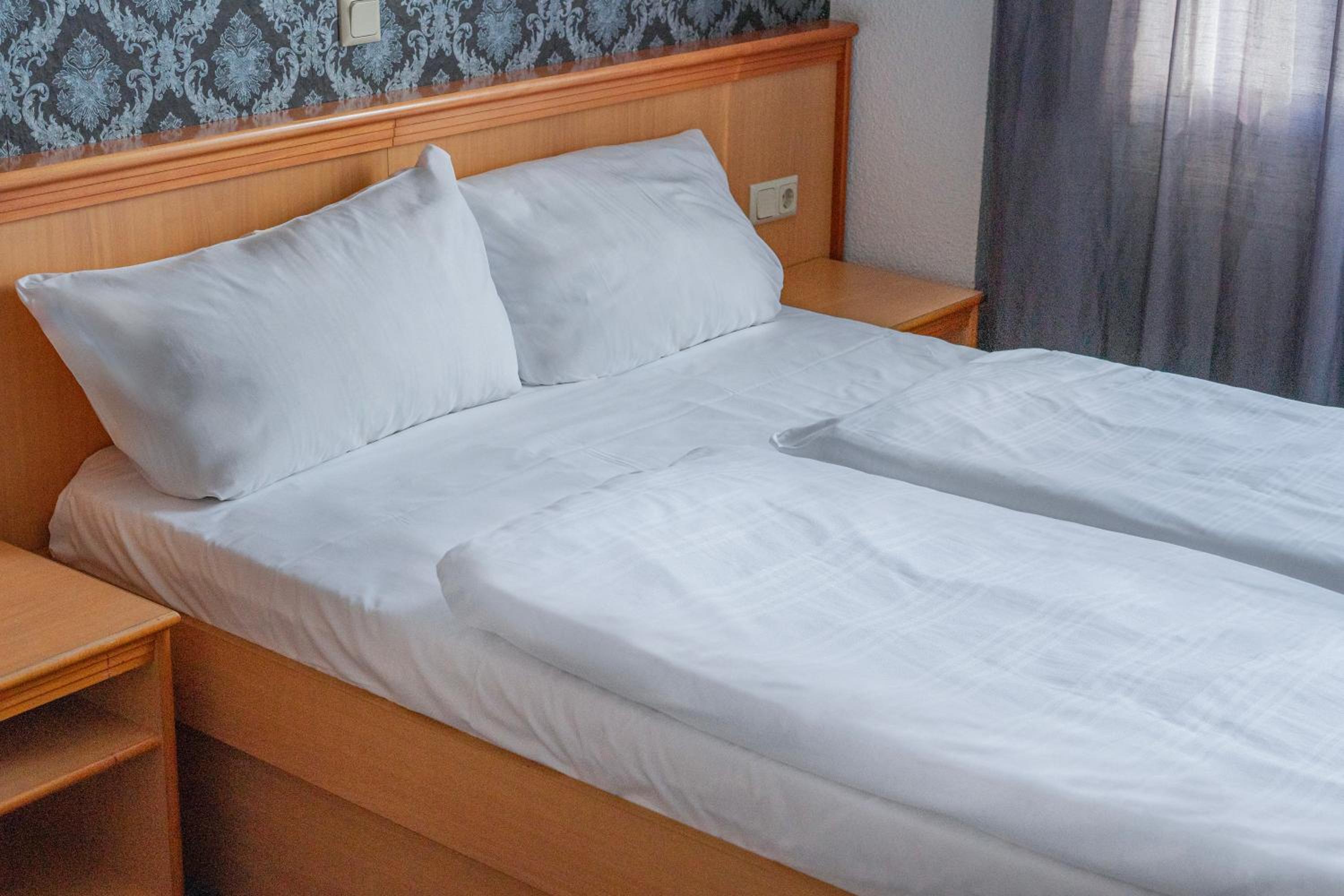 Queen Room - Photo 1