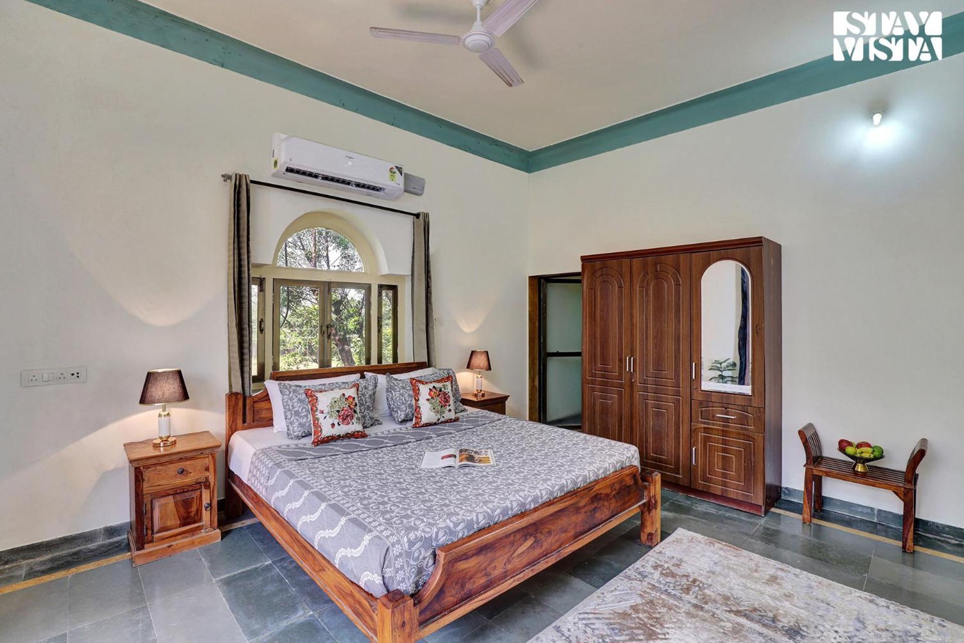 Villa photo 3