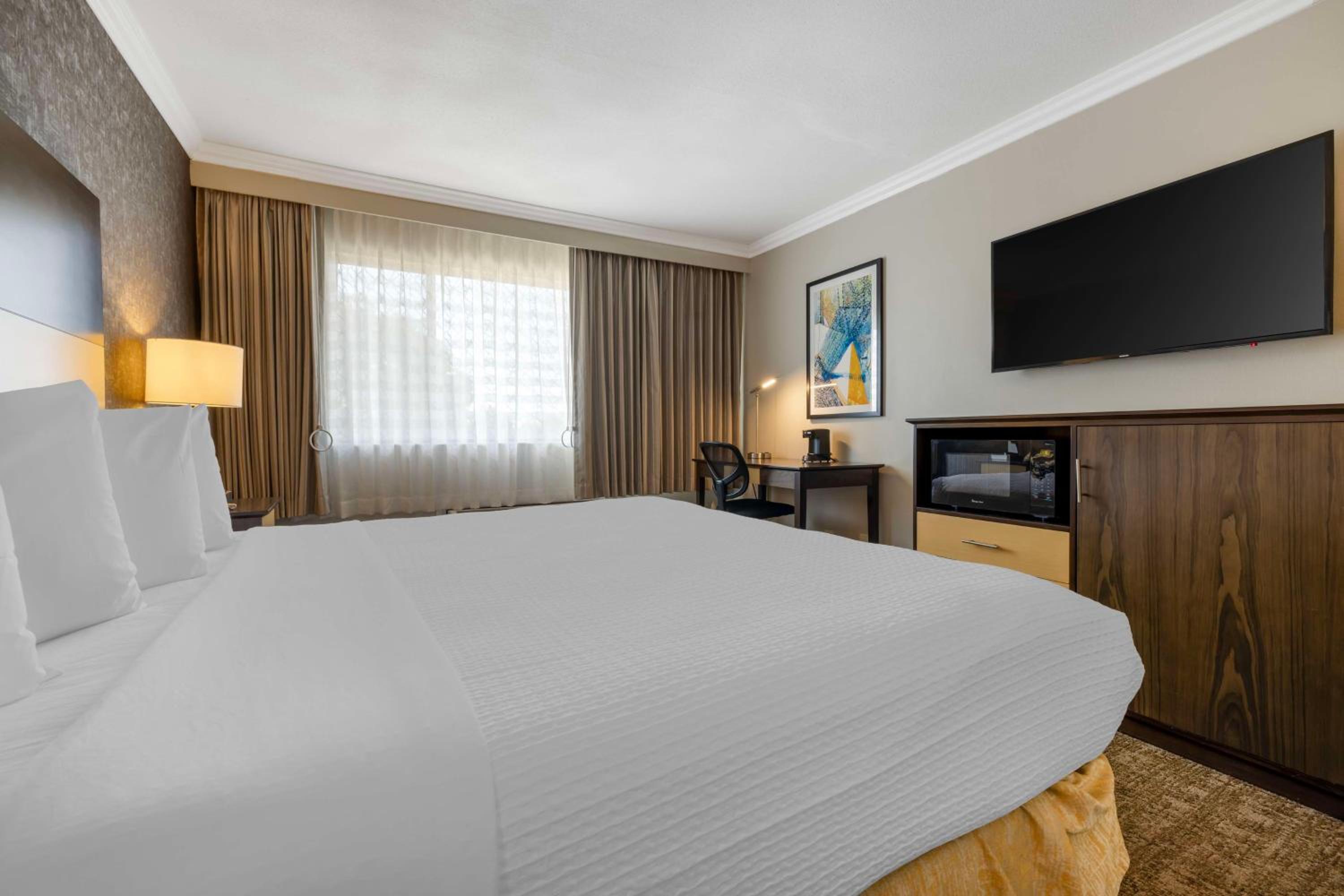 King Room - Disability Access - Photo 6