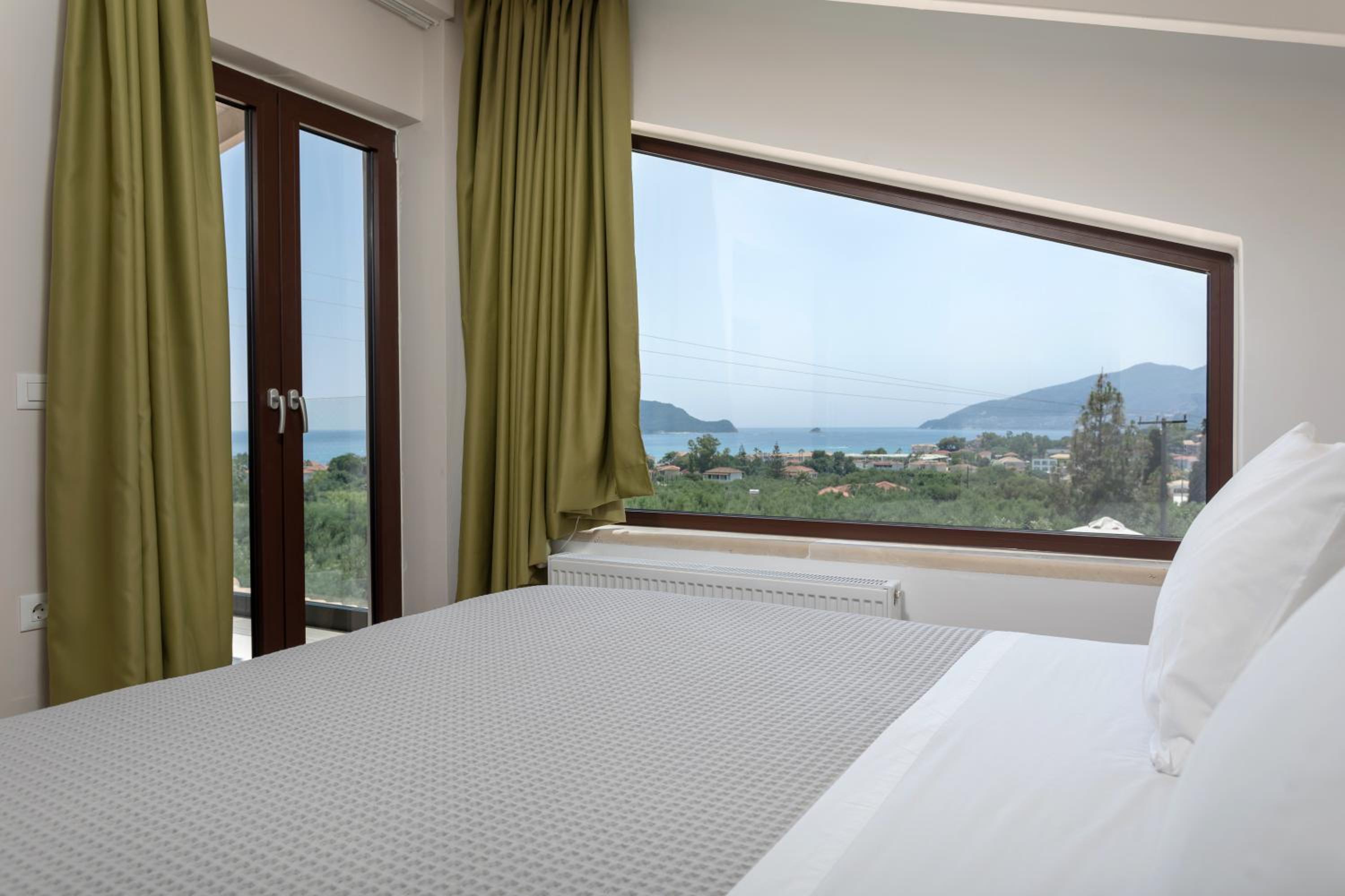 Villa with Sea View photo 3
