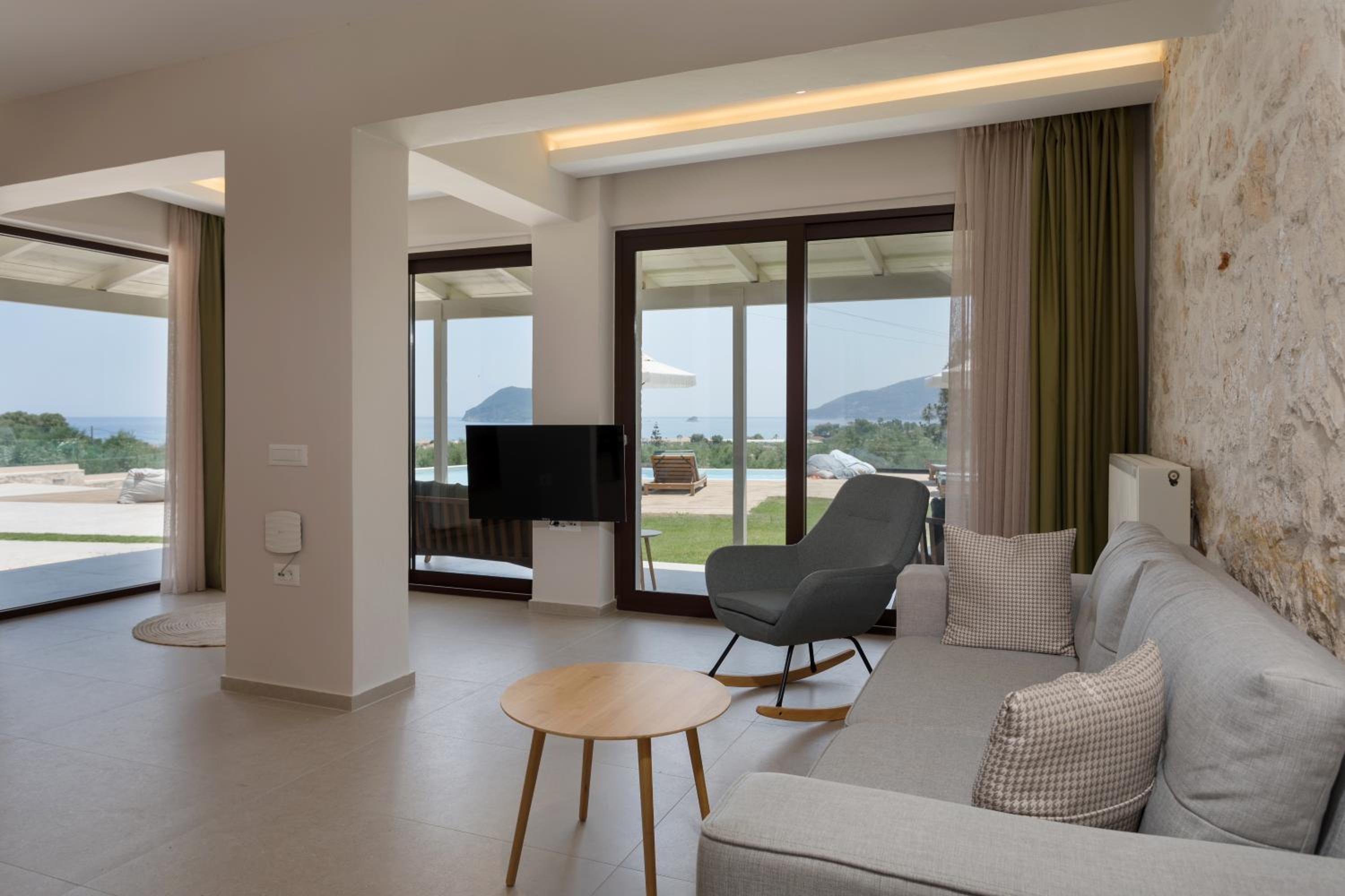 Villa with Sea View photo 2