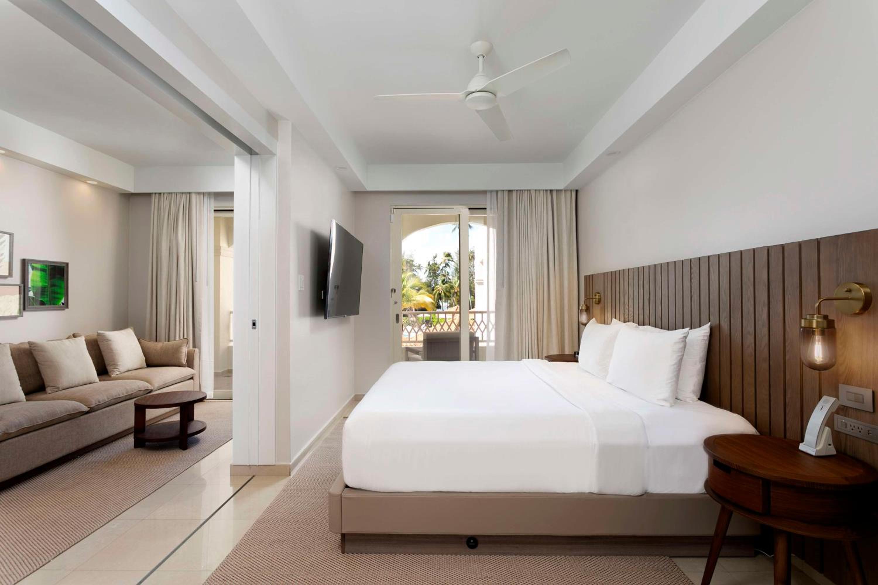 Deluxe villa with King Bed - Photo 6