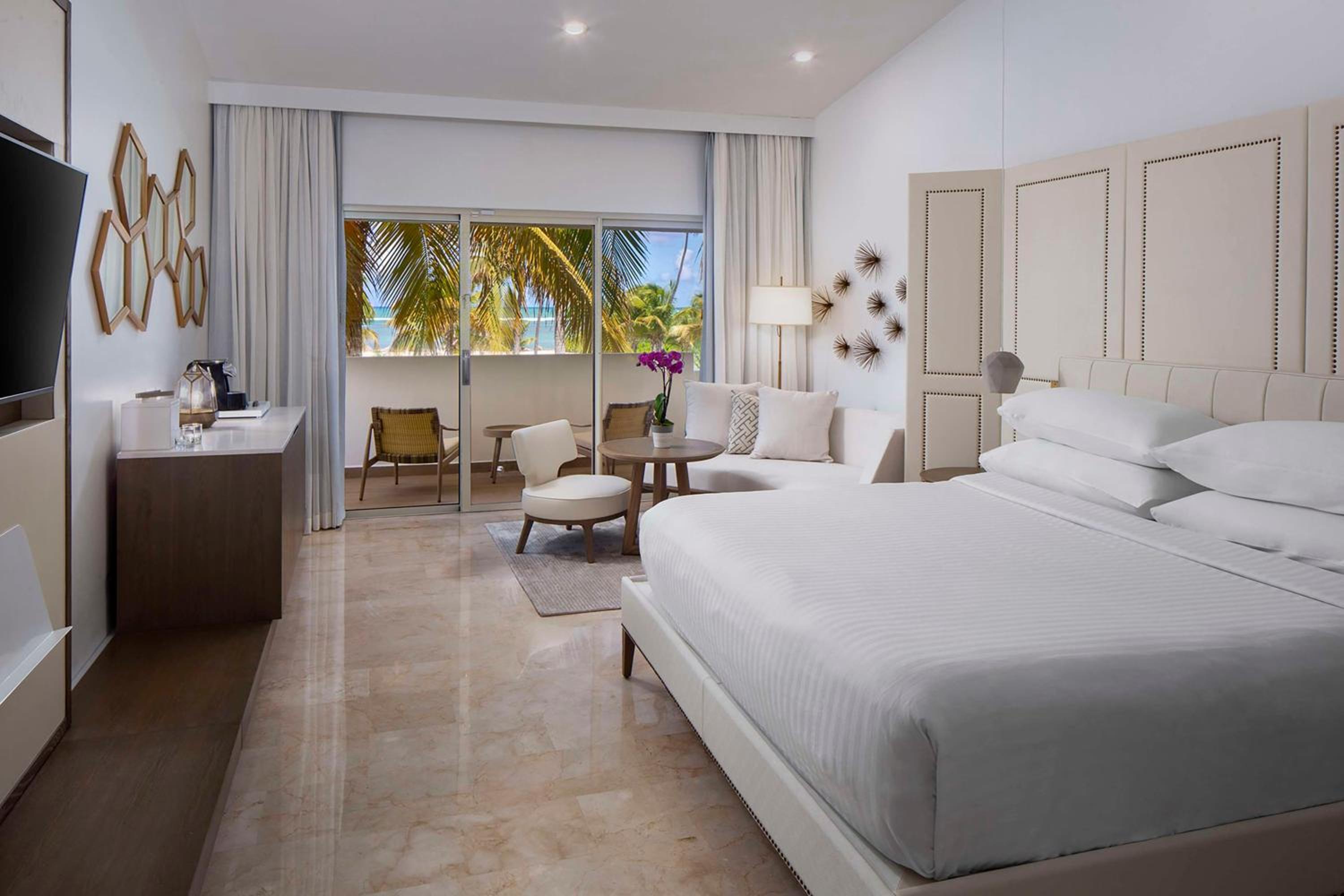 King Room with Ocean View - Photo 10