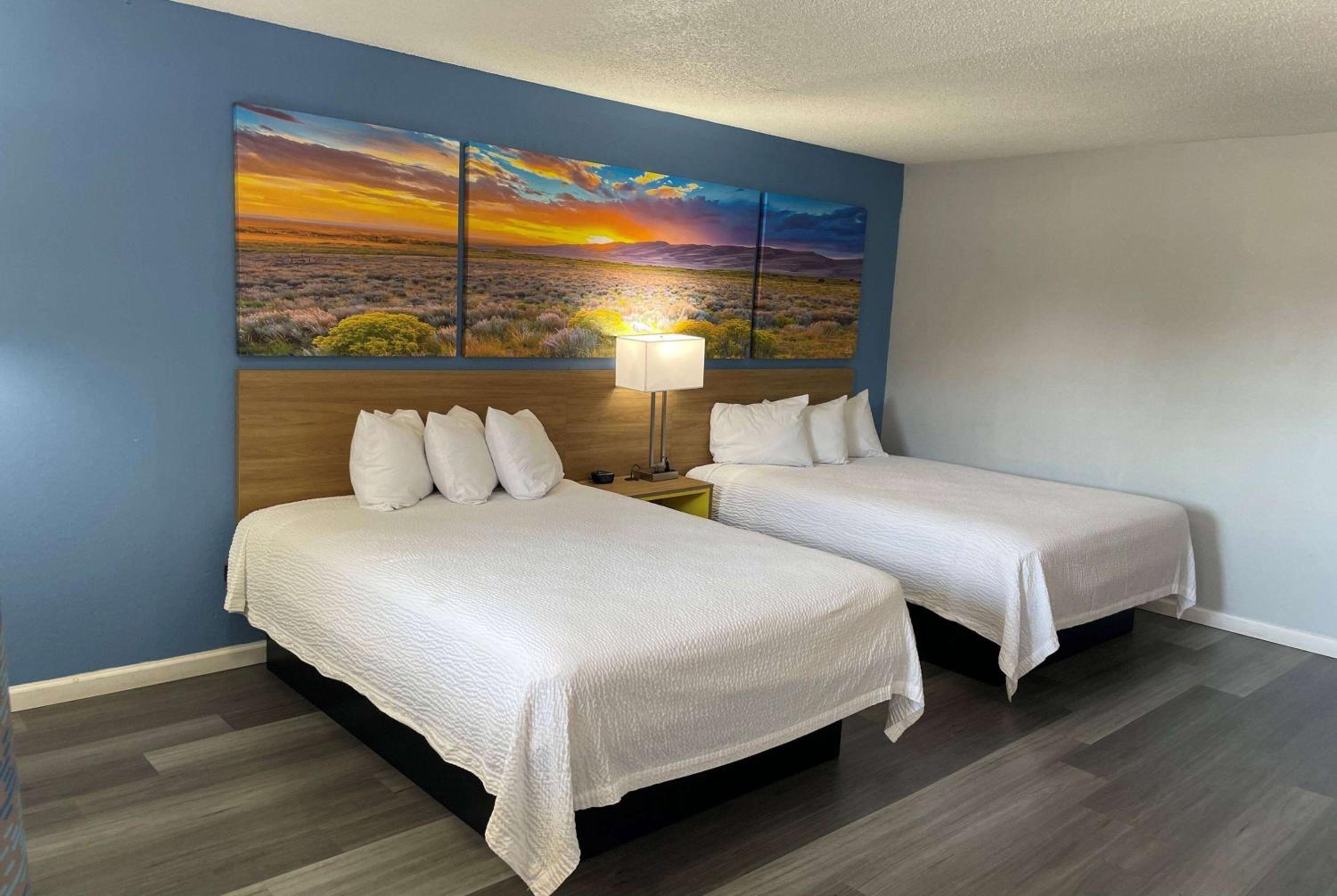 Queen Room with Two Queen Beds - Non-Smoking