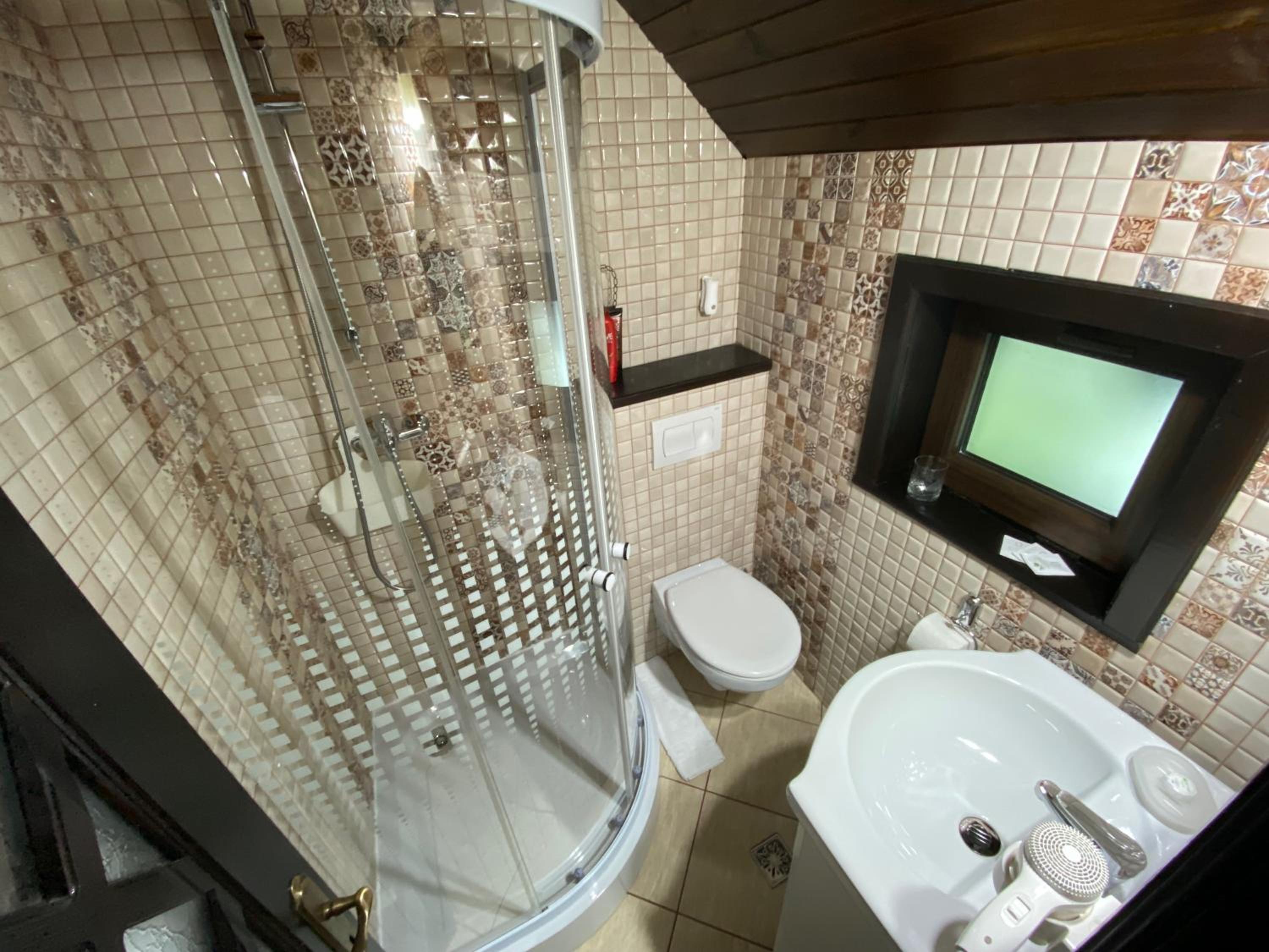 Triple Room with Private Bathroom photo 2