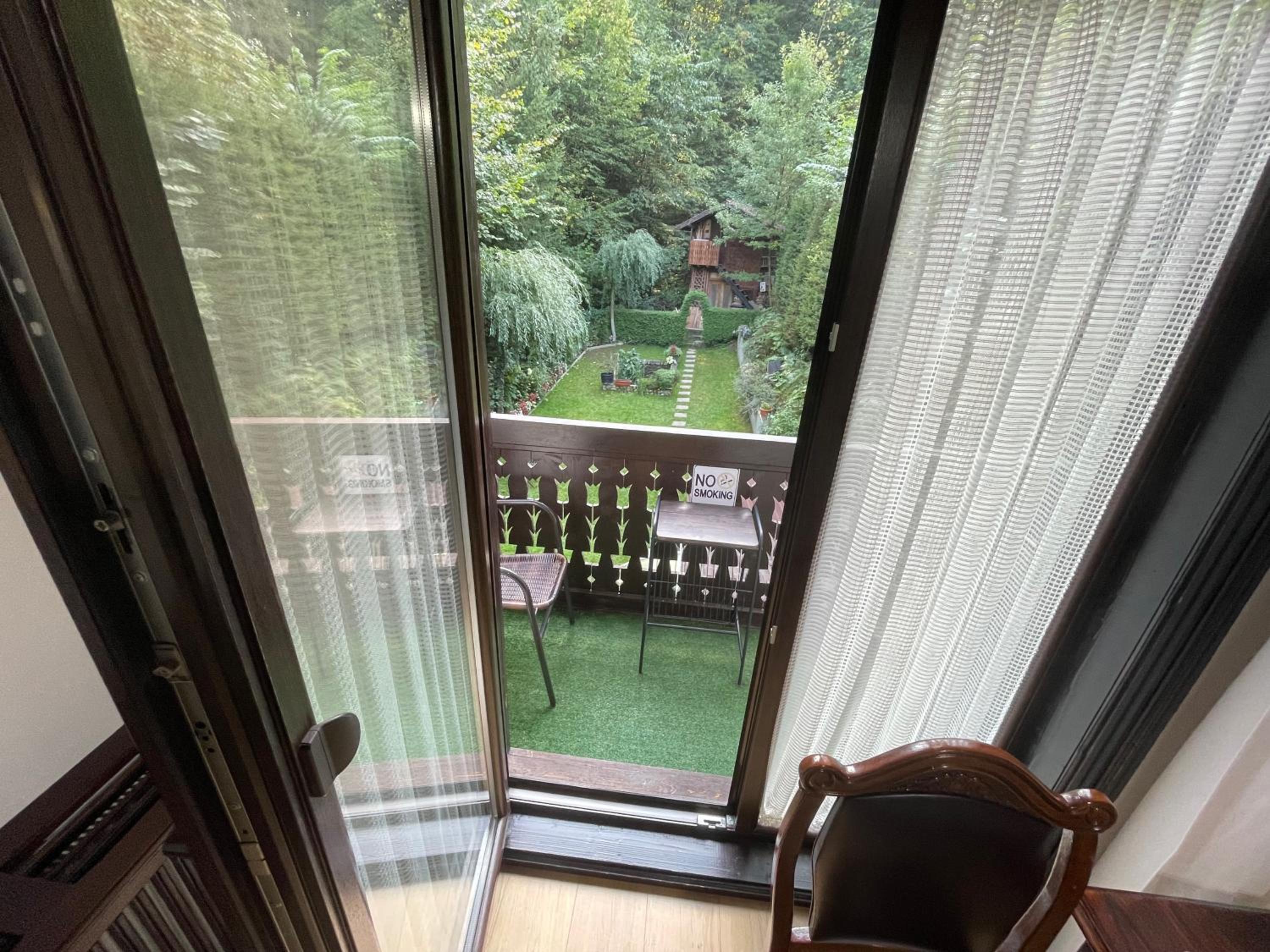 Double Room with Private Bathroom photo 2