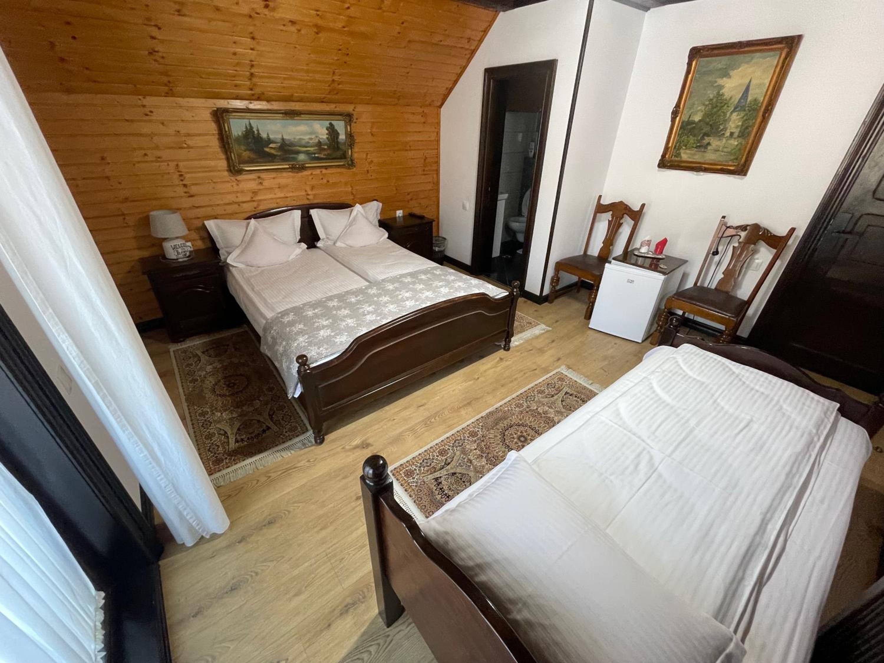 Triple Room with Private Bathroom photo 3