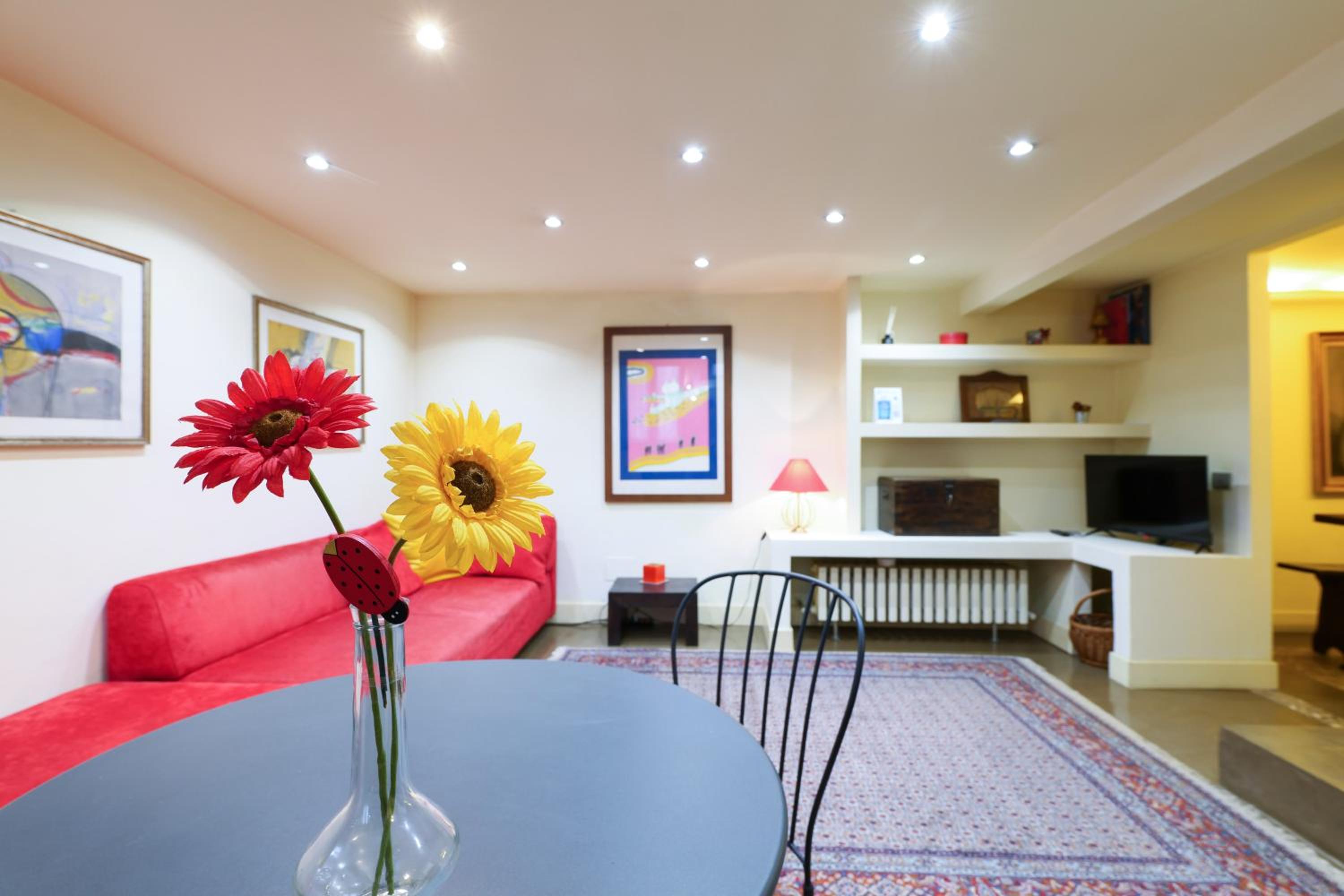 One-Bedroom Apartment