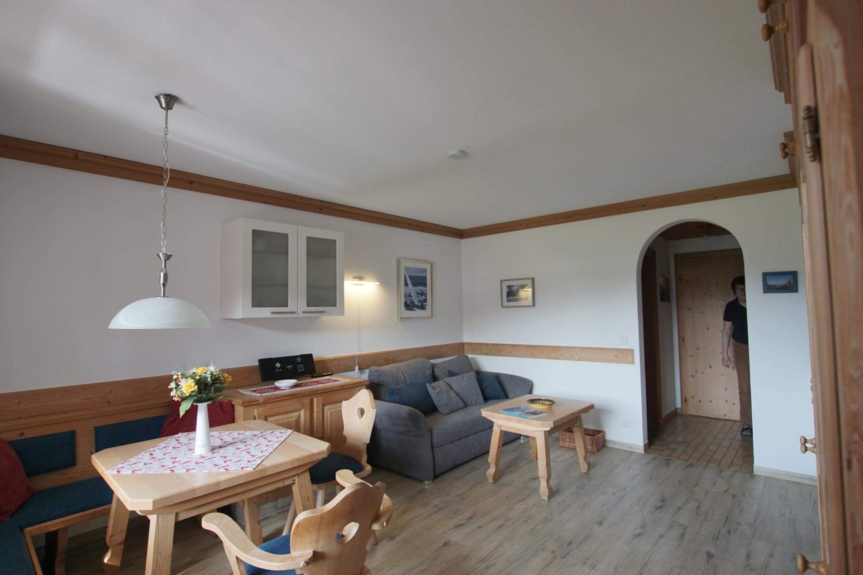 Apartment with Balcony photo 3