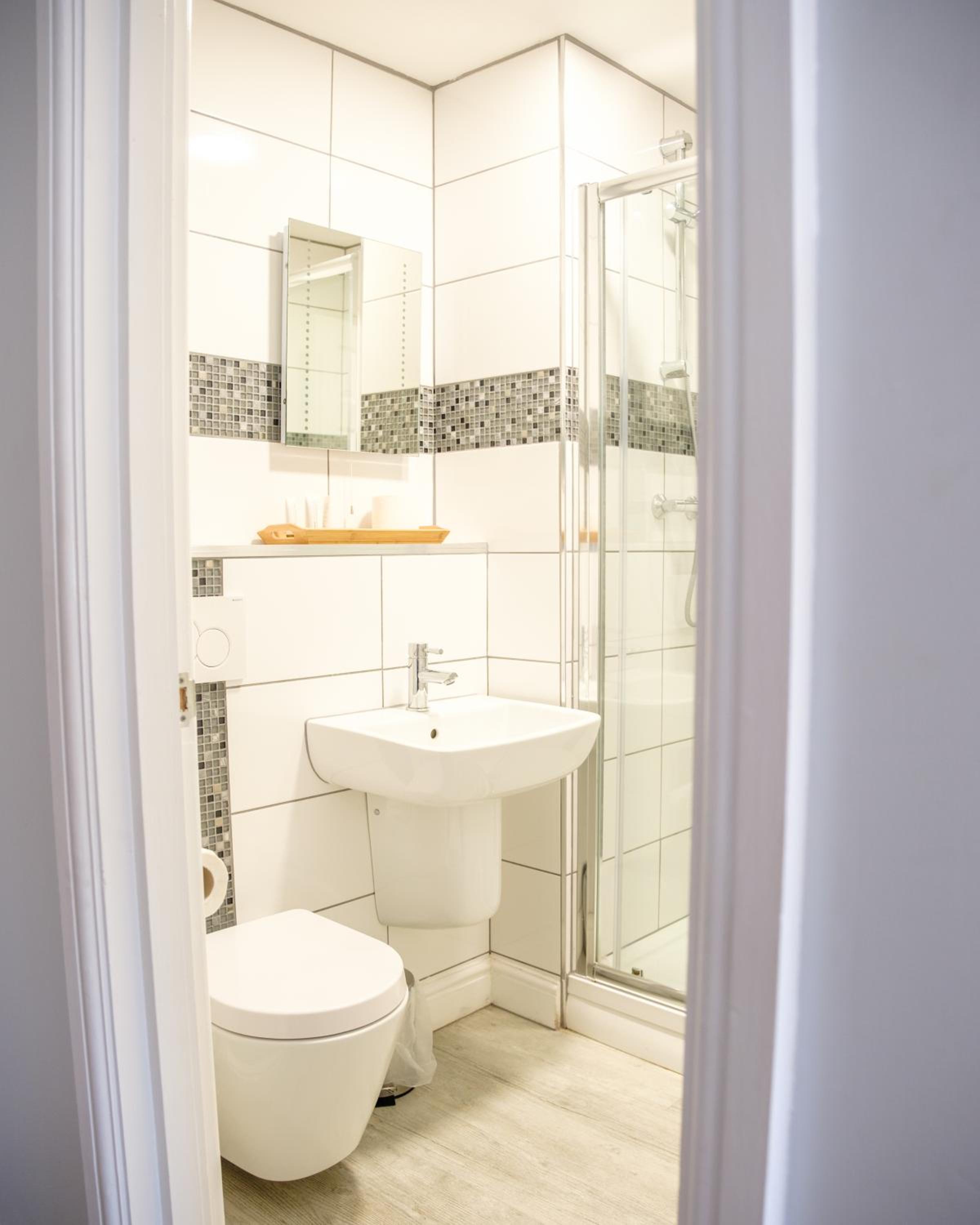 Standard Twin Room - Photo 2