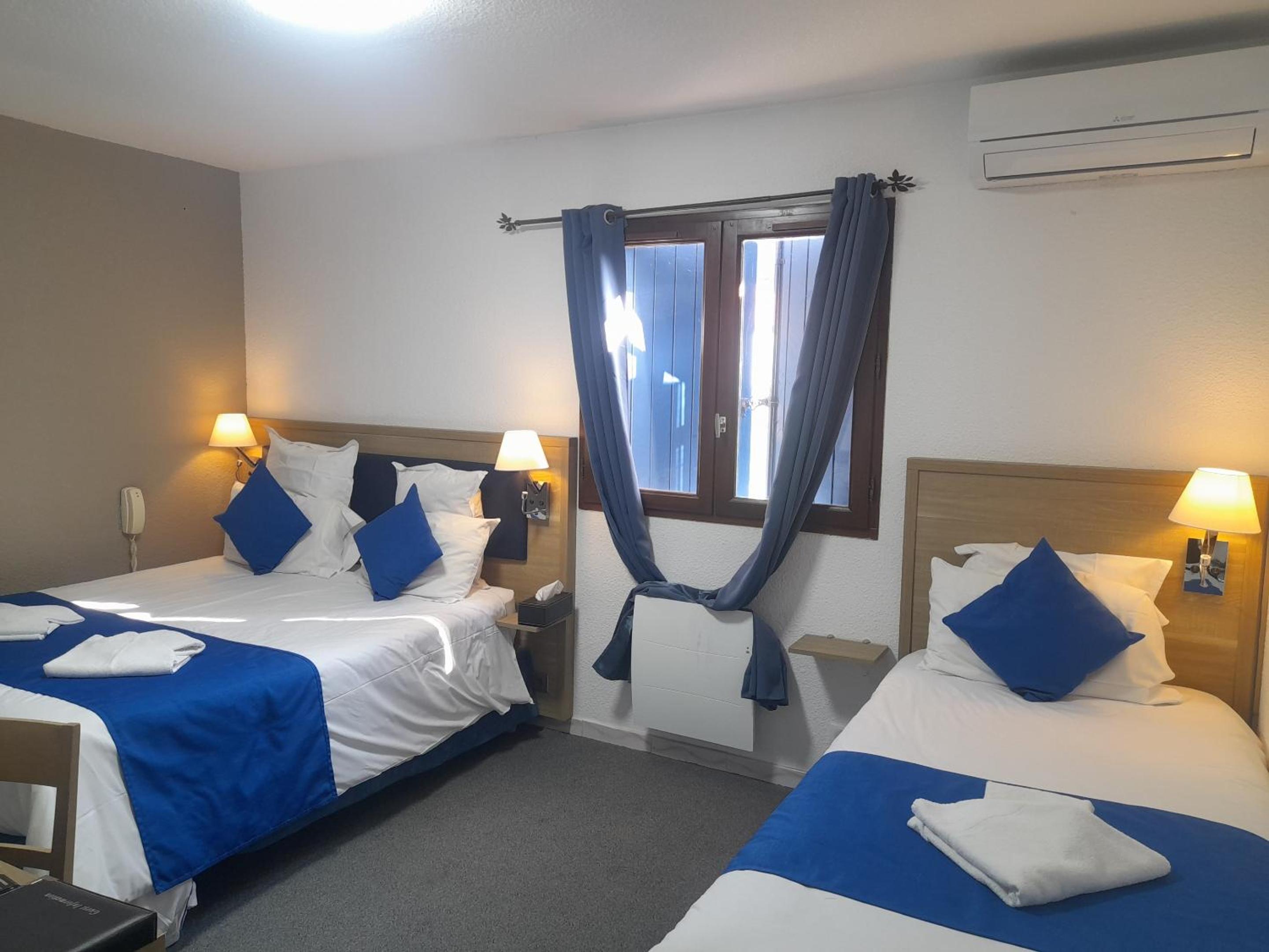 Triple Room with Private Bathroom
