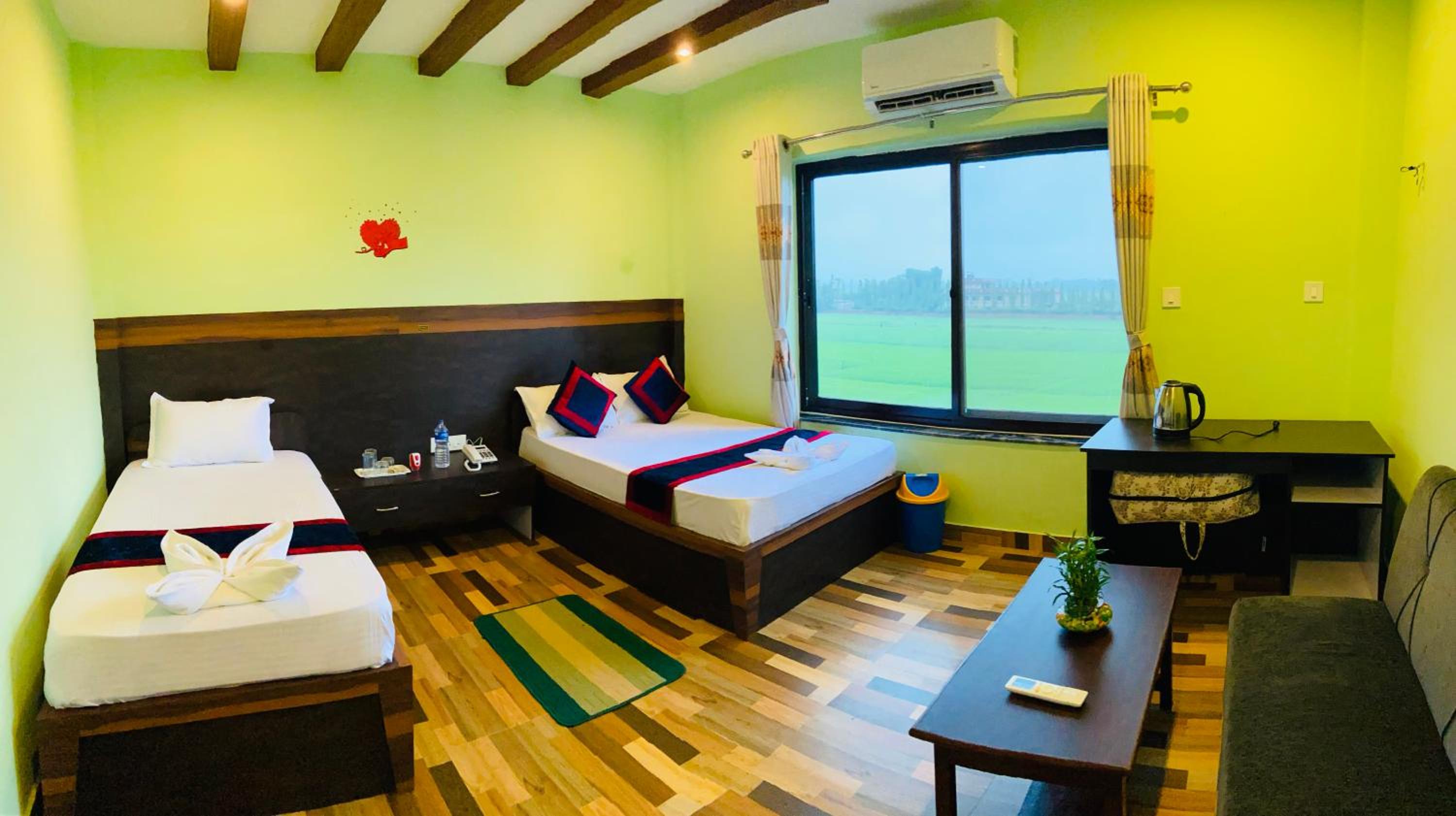 Deluxe Double or Twin Room with Balcony photo 2