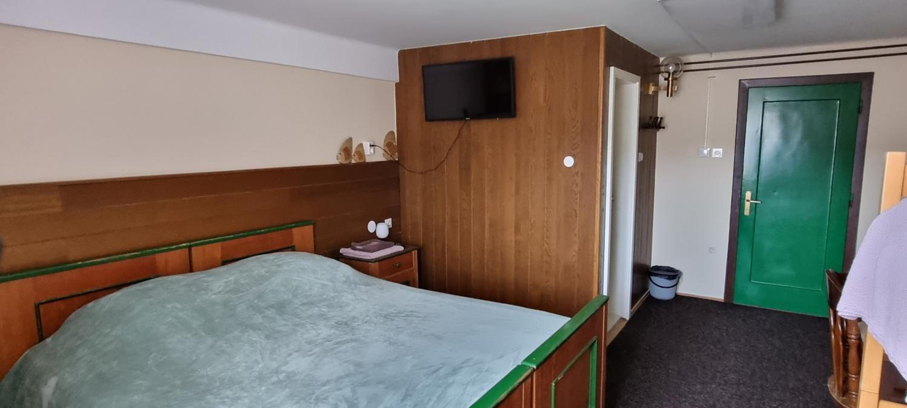 Double Room with Park View - Photo 2