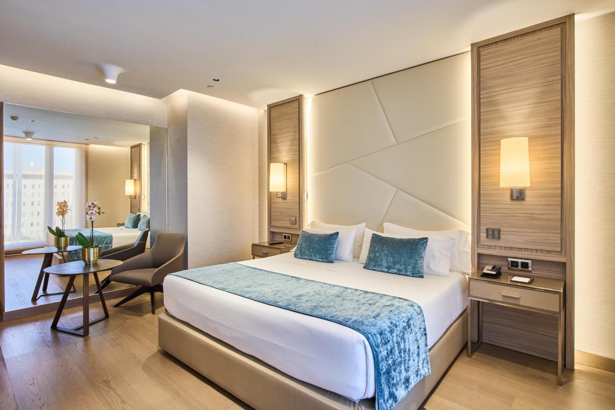 Deluxe Double or Twin Room - Photo 3