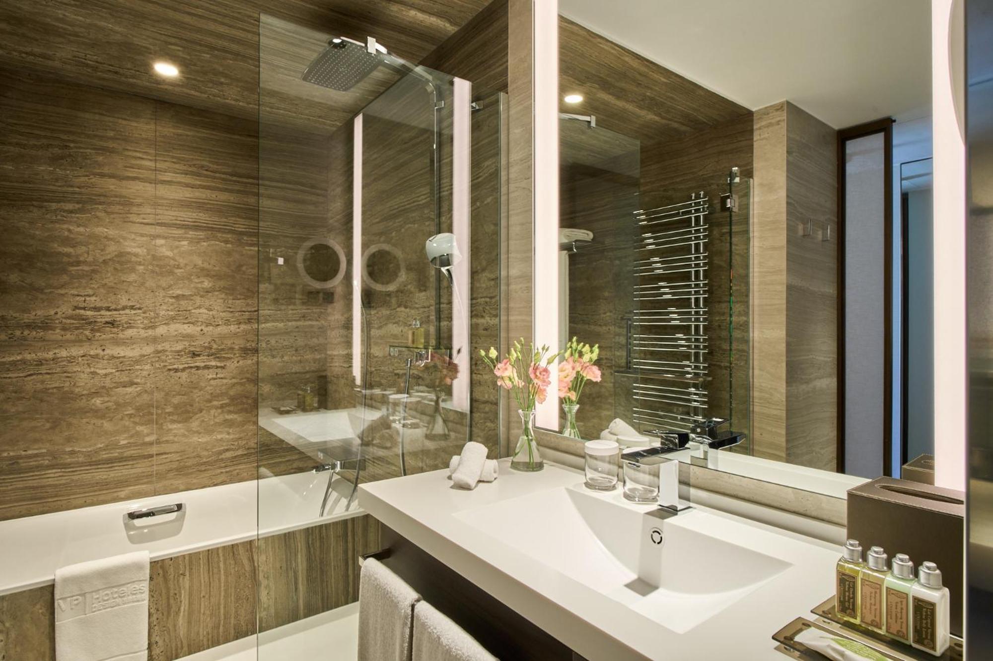 Superior Double or Twin Room - Photo 5