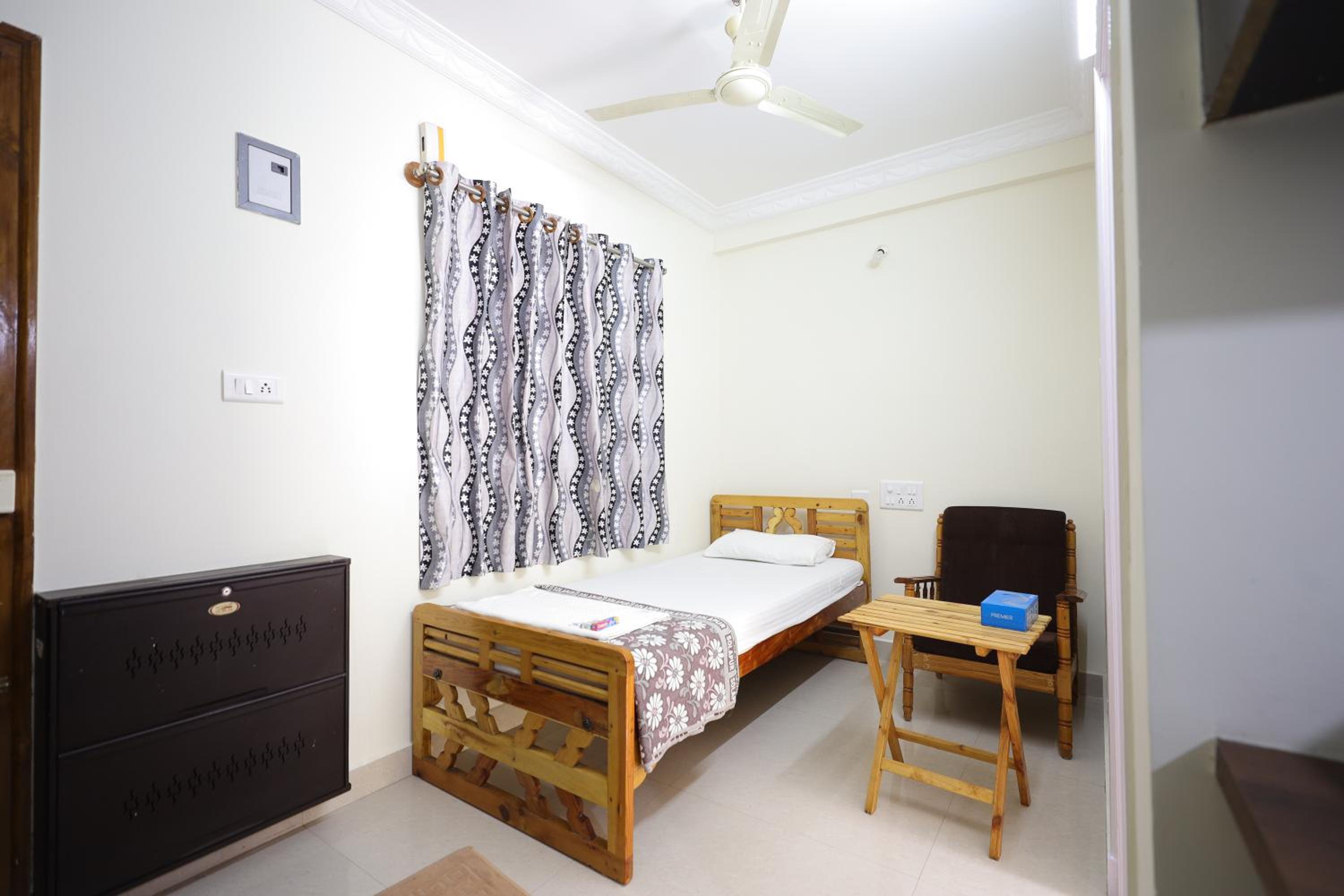 One-Bedroom Apartment - Photo 17