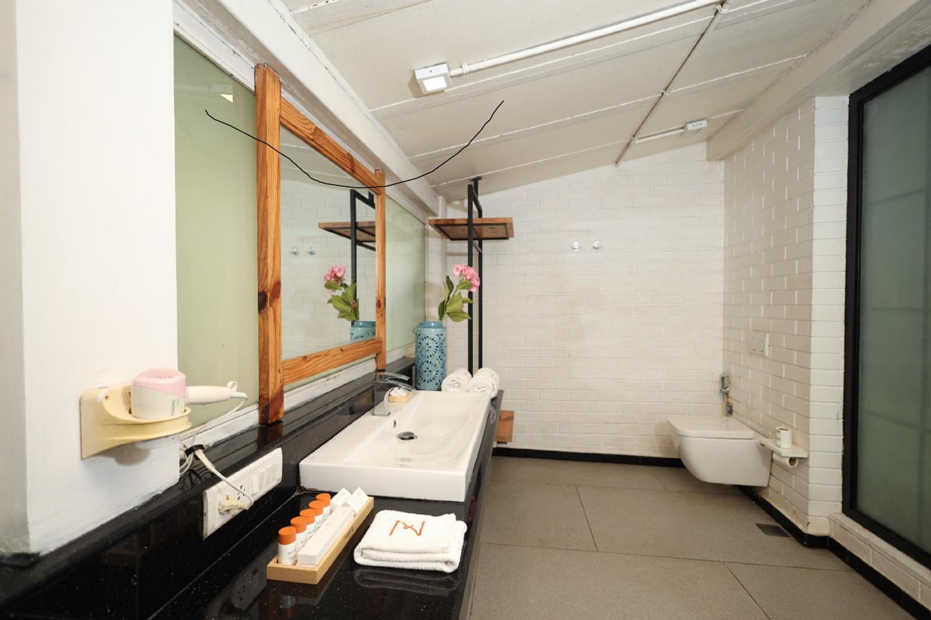 Premium Room - Photo 10