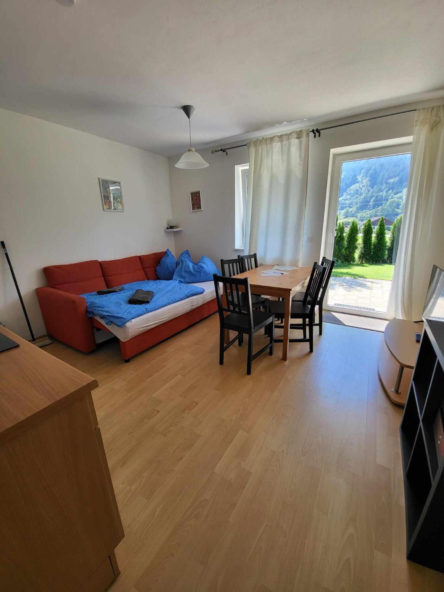 One-Bedroom Apartment - Photo 1