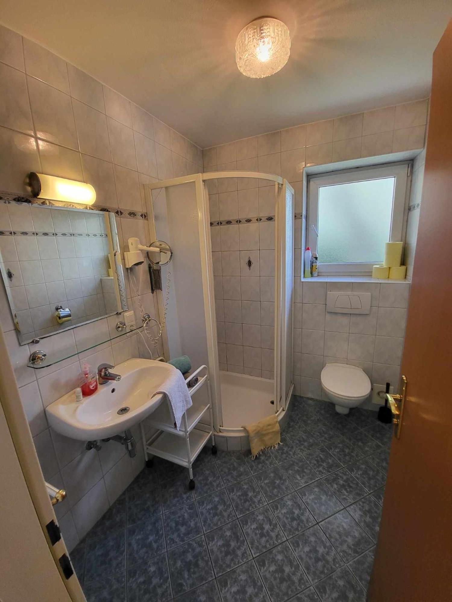 One-Bedroom Apartment - Photo 5