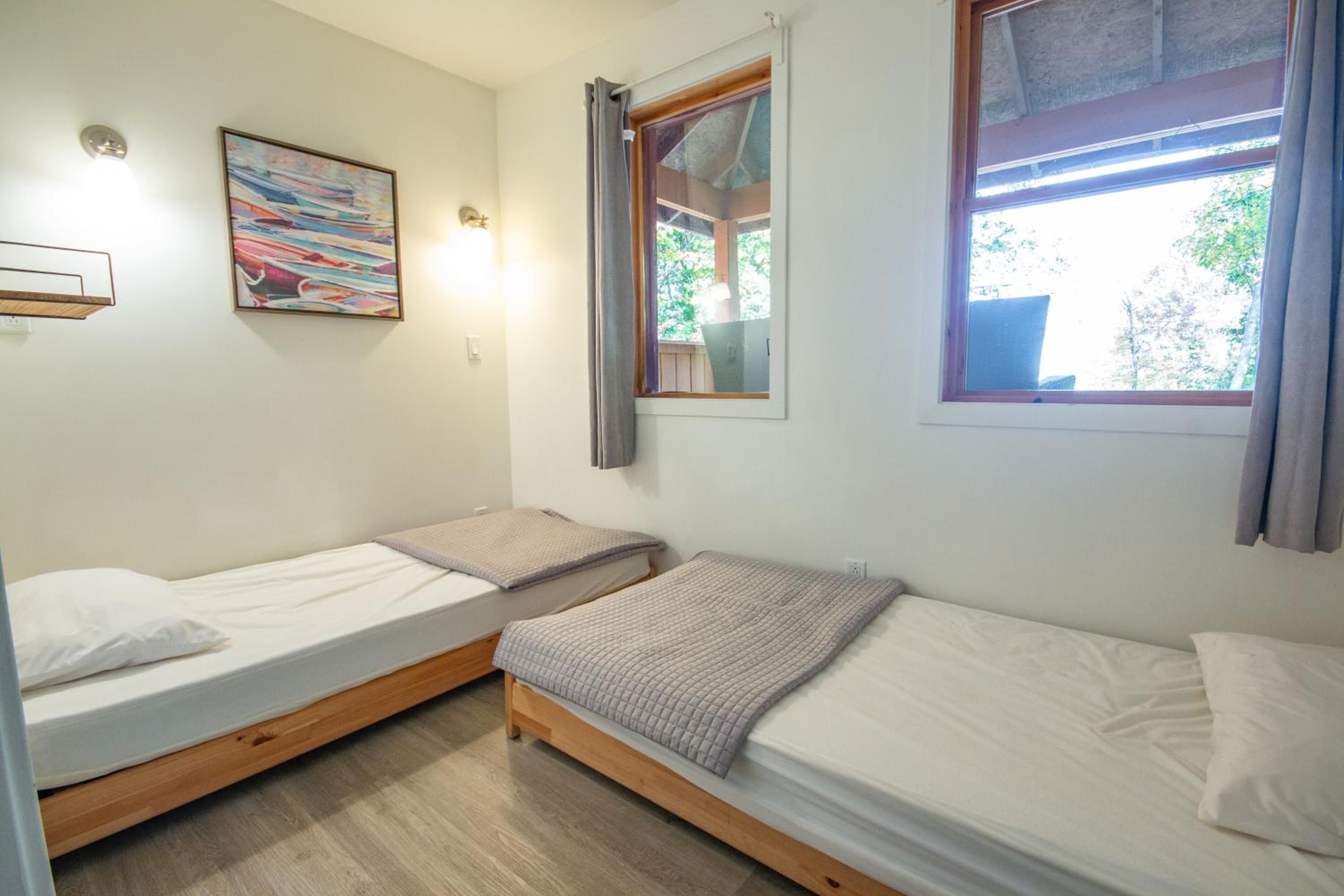 Two-Bedroom Cottage photo 2