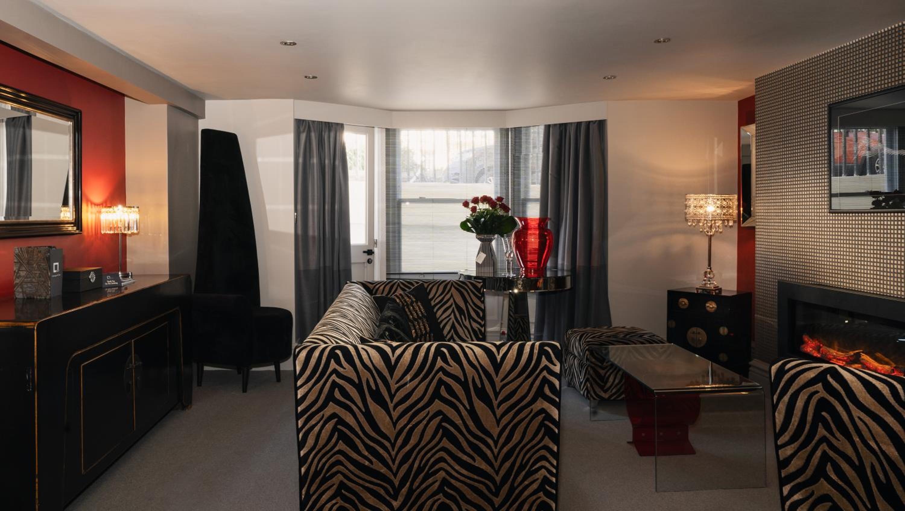 The Hemsley Suite - Photo 5