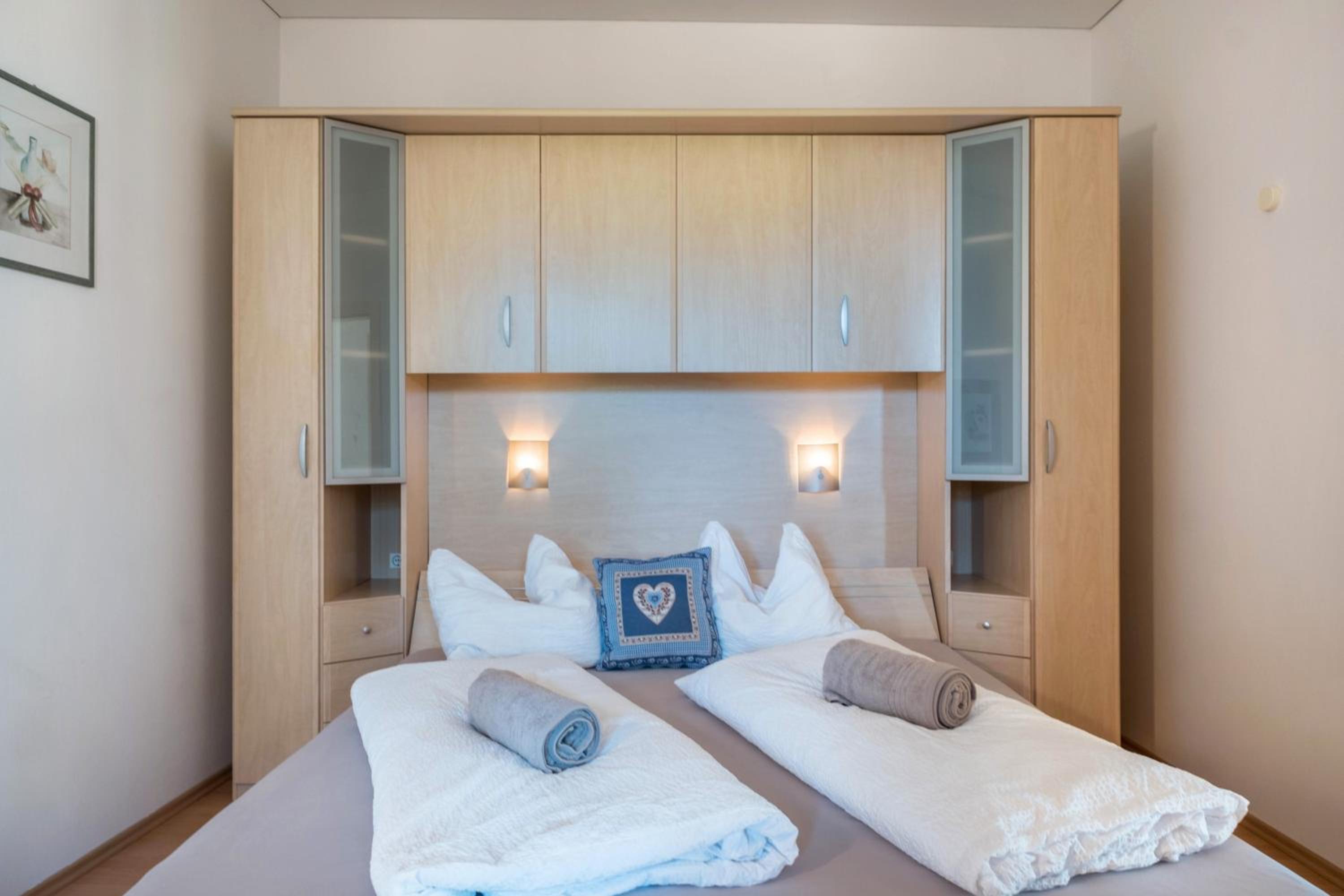 One-Bedroom Apartment with Garden View photo 2