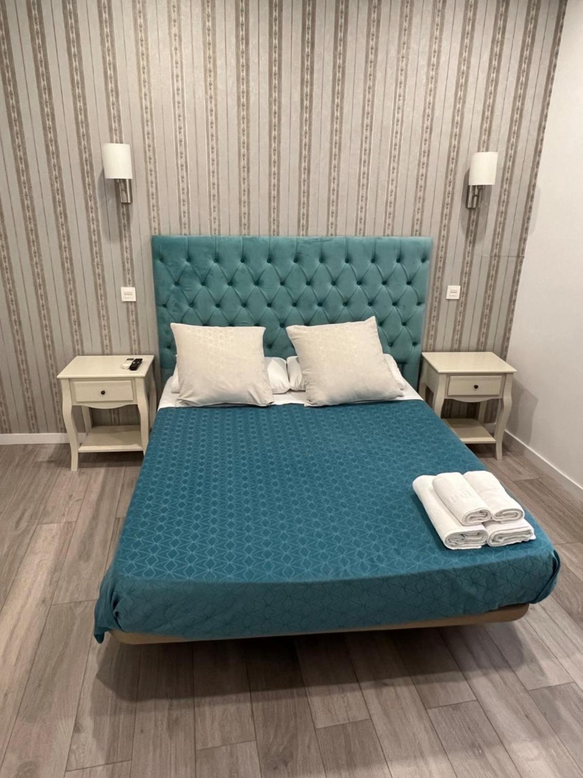 Double Room - Photo 1