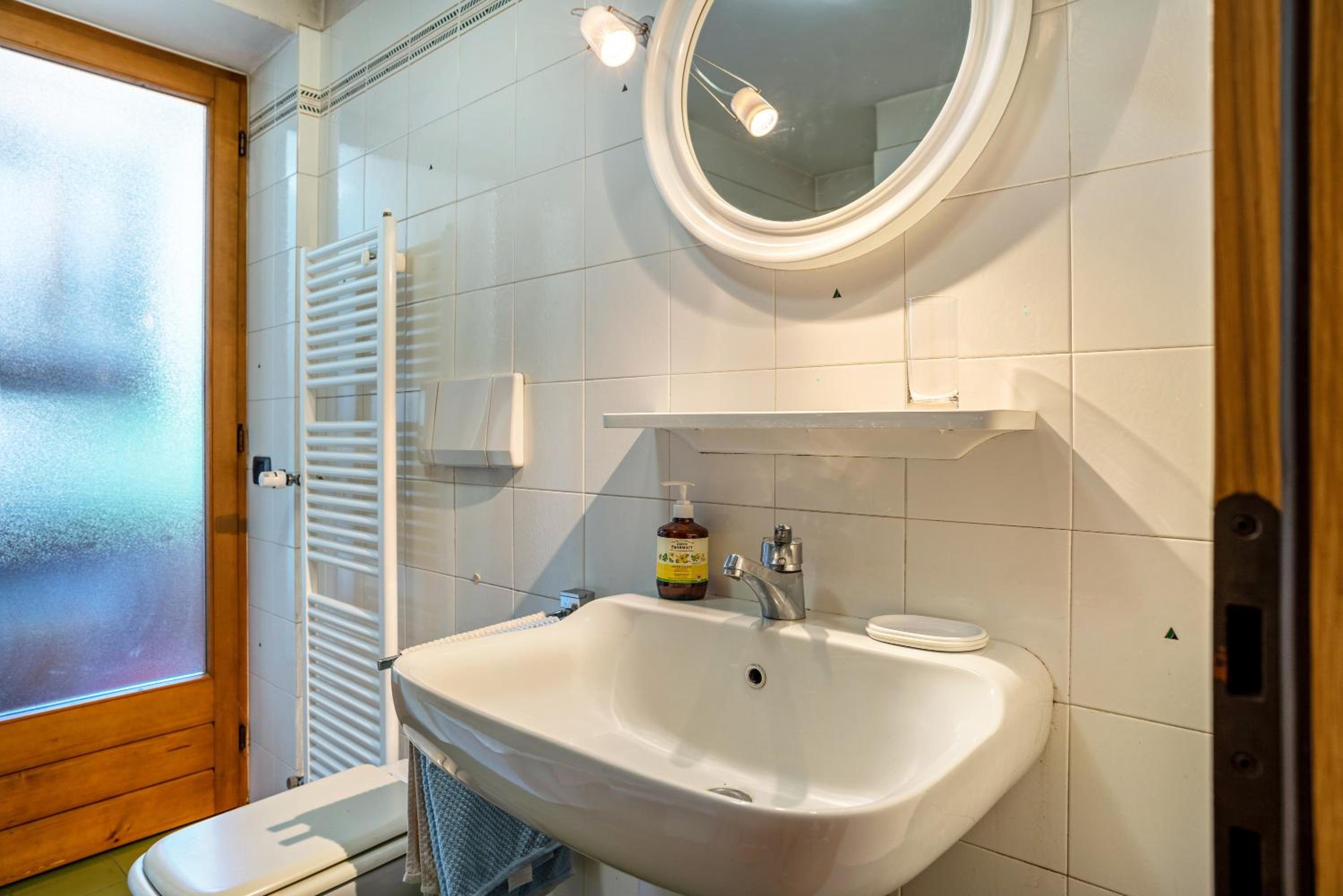 Two-Bedroom House photo 2