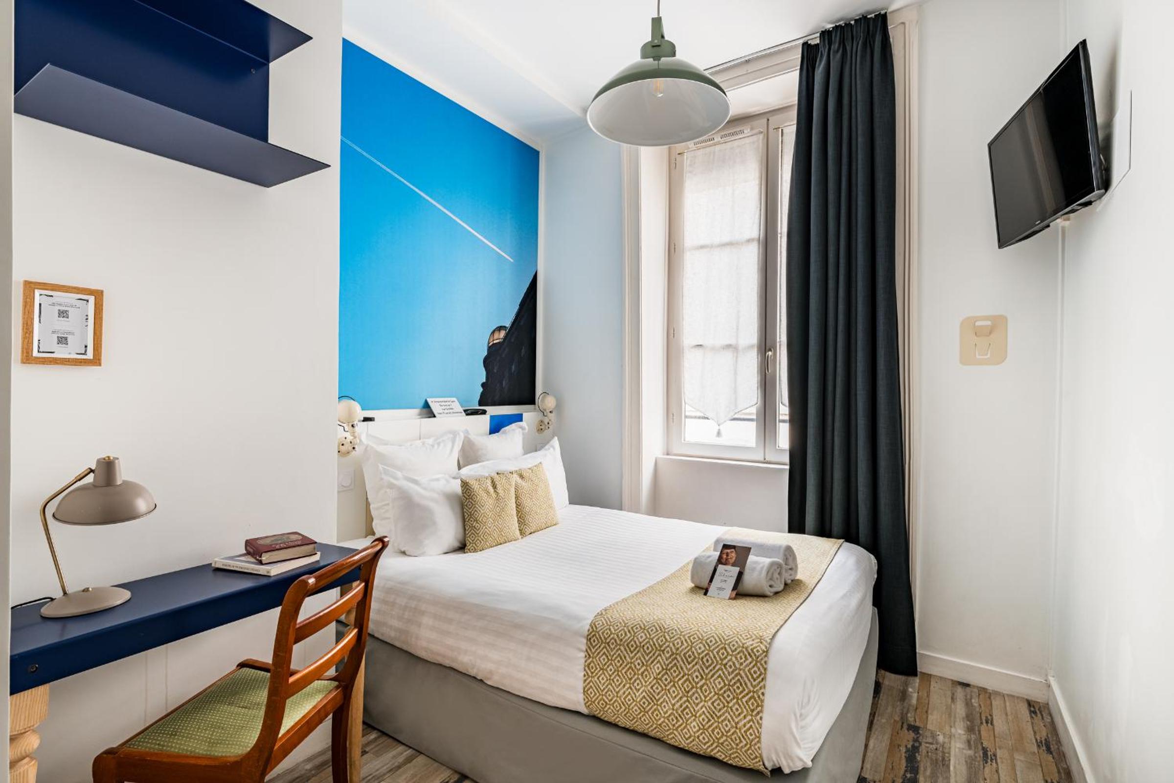 Standard Double Room - Photo 5